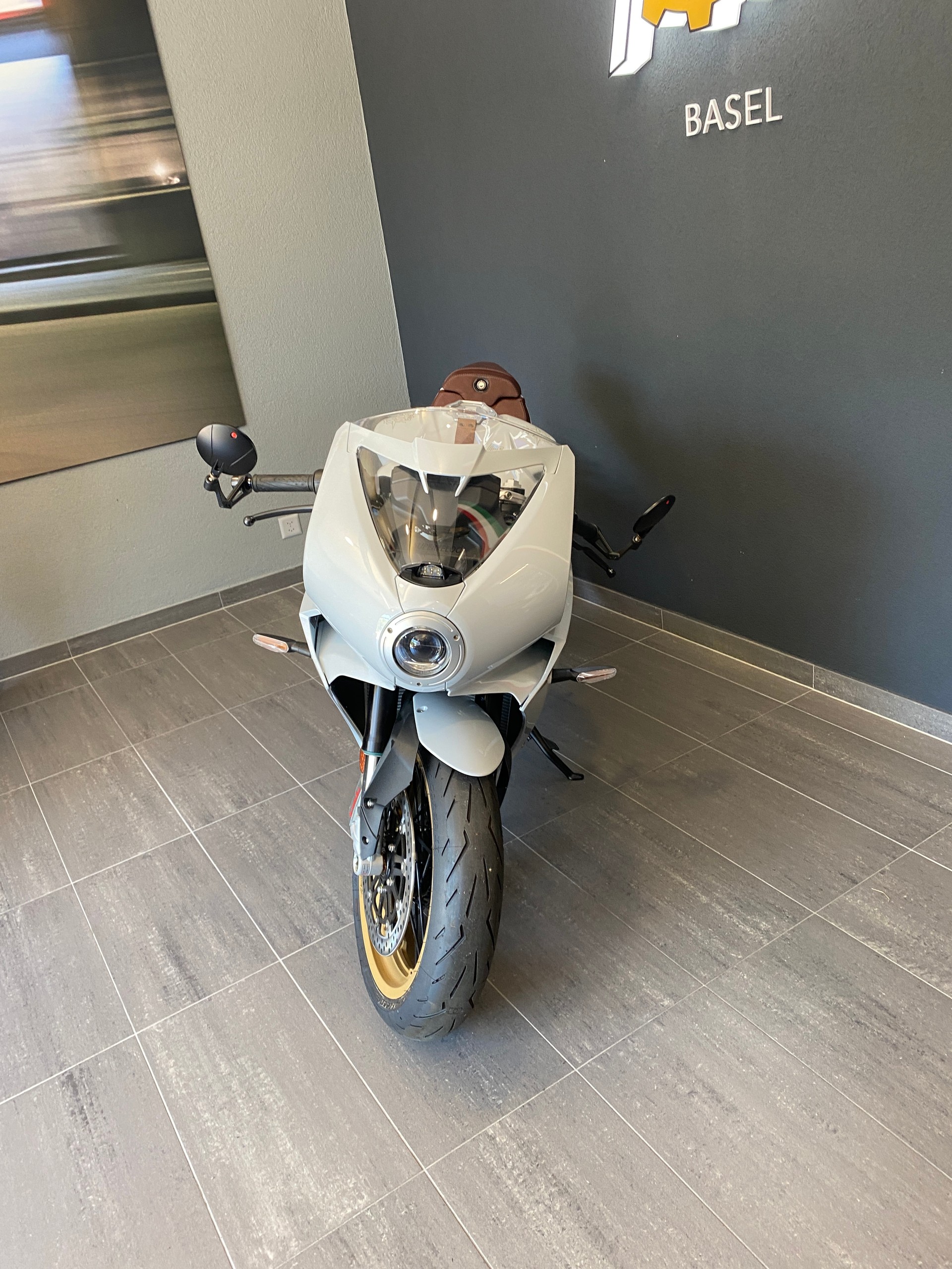 MV AGUSTA Superveloce S 800-image-5