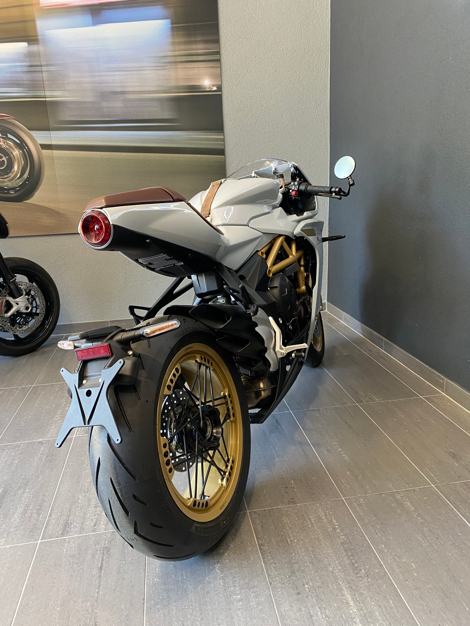 MV AGUSTA Superveloce S 800-image-13