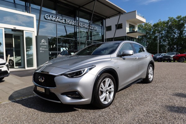 INFINITI Q30 2.2d Premium Tech AWD-image-0