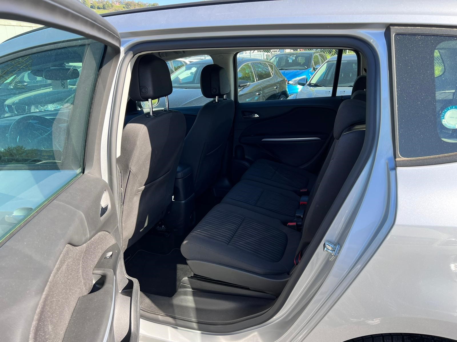 OPEL Zafira Tourer 1.6i 16V CNG Turbo Cosmo-image-10