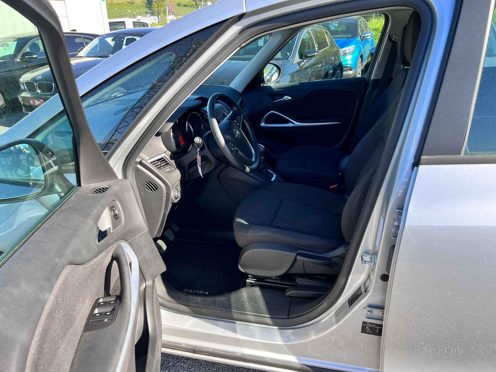 OPEL Zafira Tourer 1.6i 16V CNG Turbo Cosmo-image-8