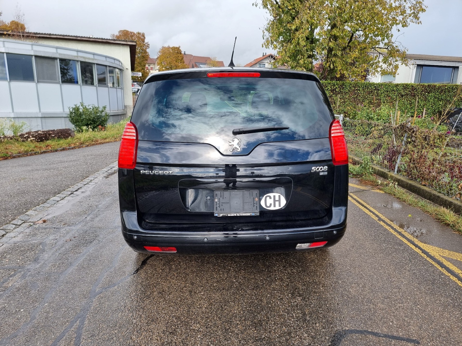 PEUGEOT 5008 1.6 HDI Business EGS6-image-5