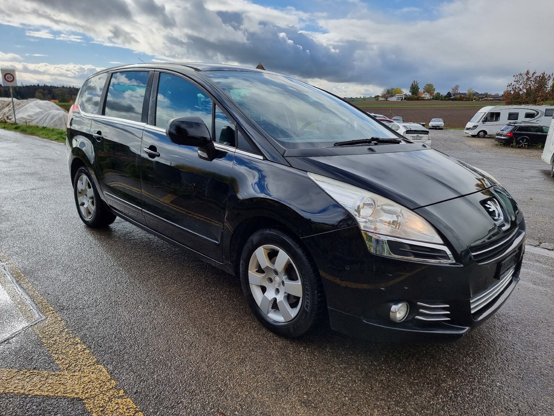 PEUGEOT 5008 1.6 HDI Business EGS6-image-7