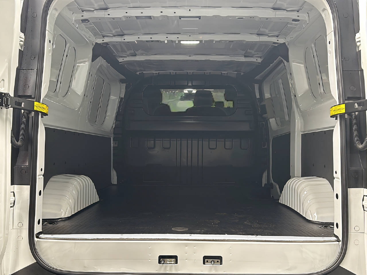 MAXUS eDeliver 7 Kaw. L1 E-Motor 77kWh-image-11