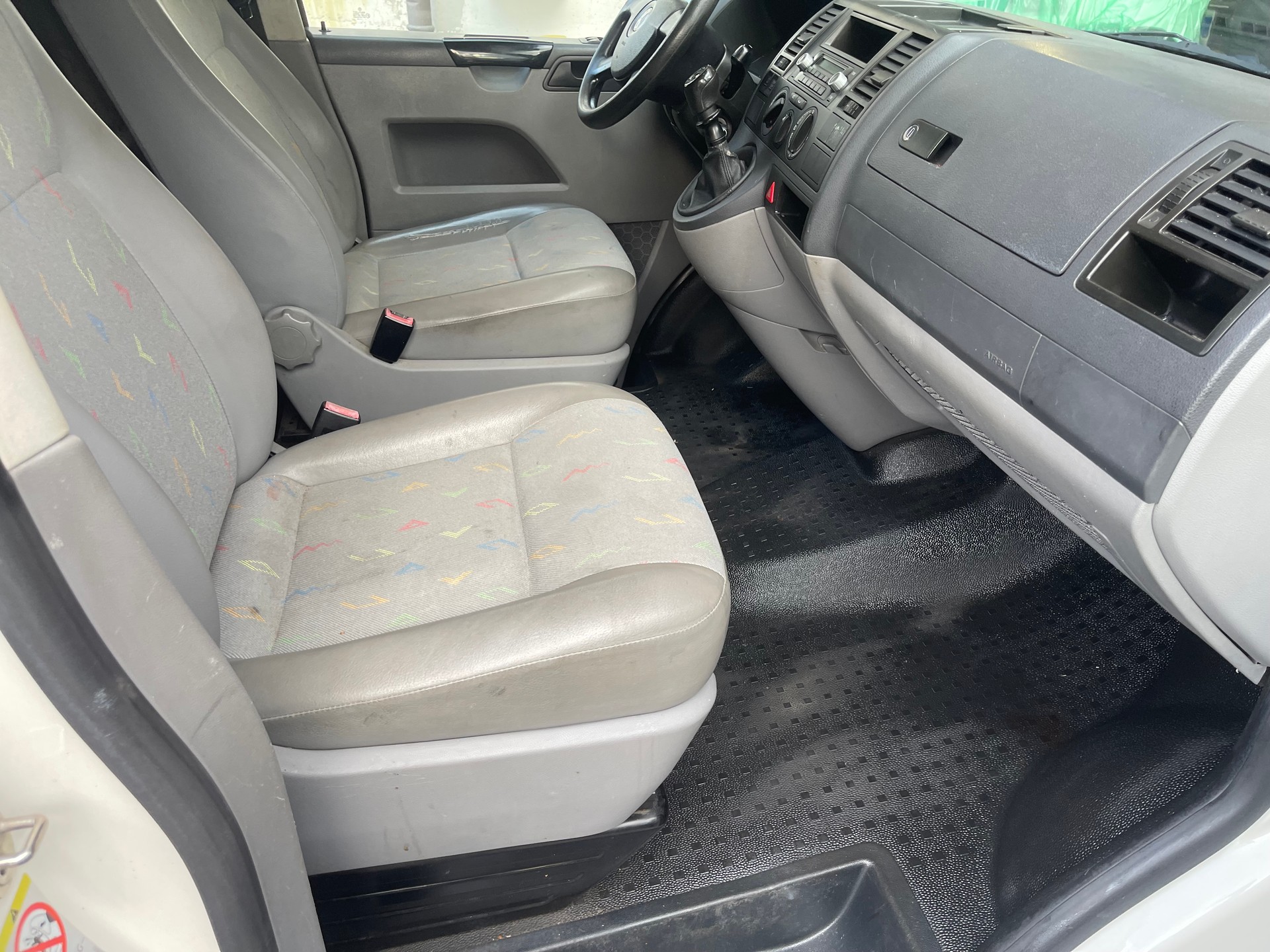 VW T5 1.9 TDI PD Entry-image-12