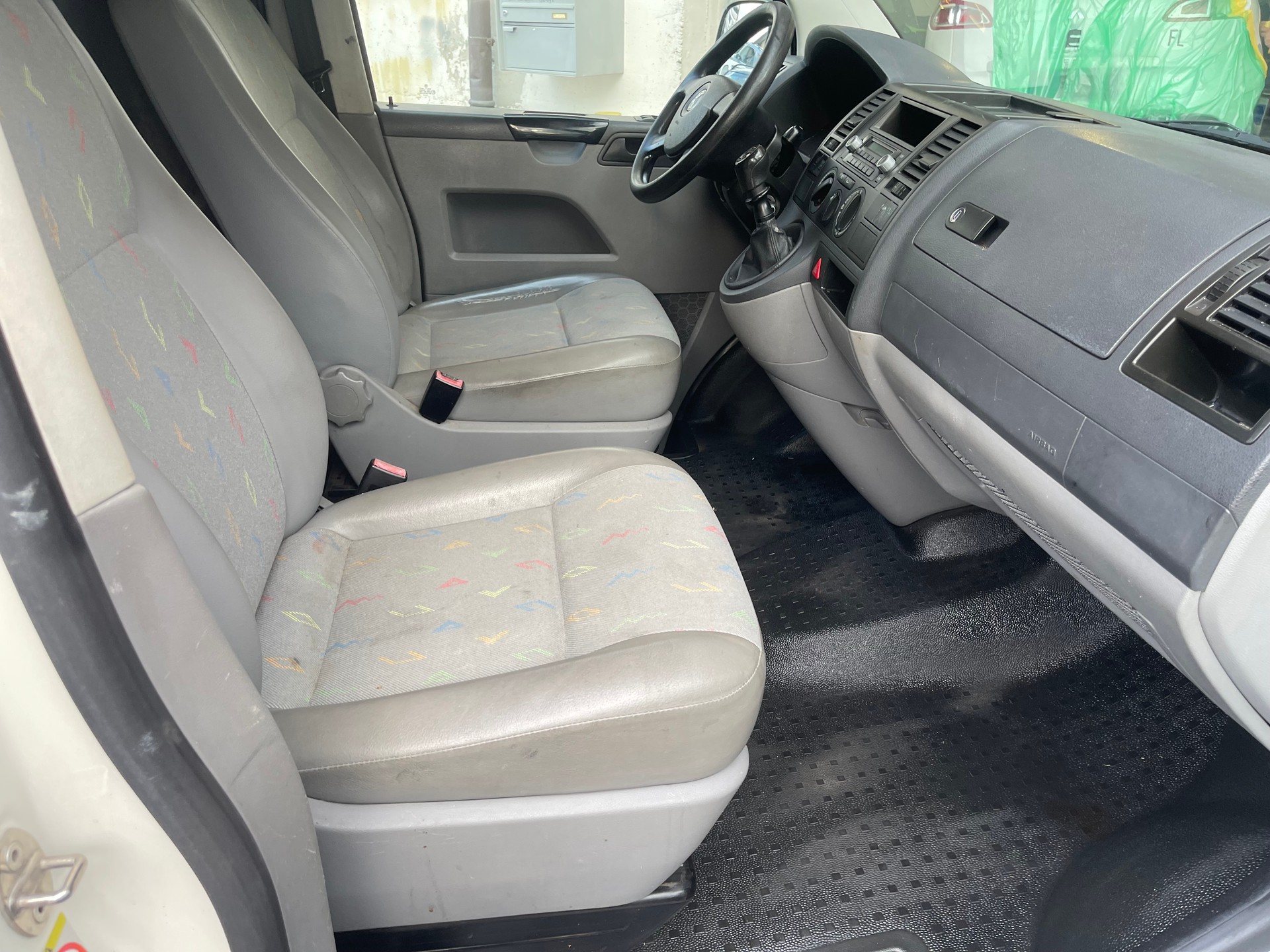 VW T5 1.9 TDI PD Entry-image-13