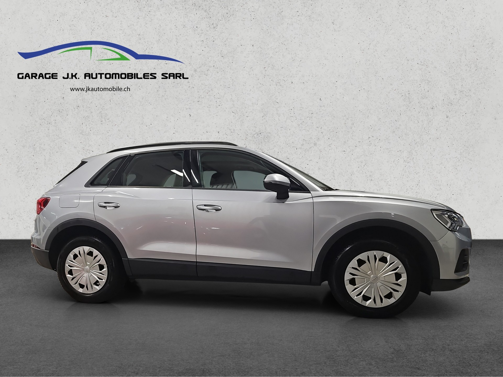 AUDI Q3 35 TFSI Attraction S-tronic-image-10