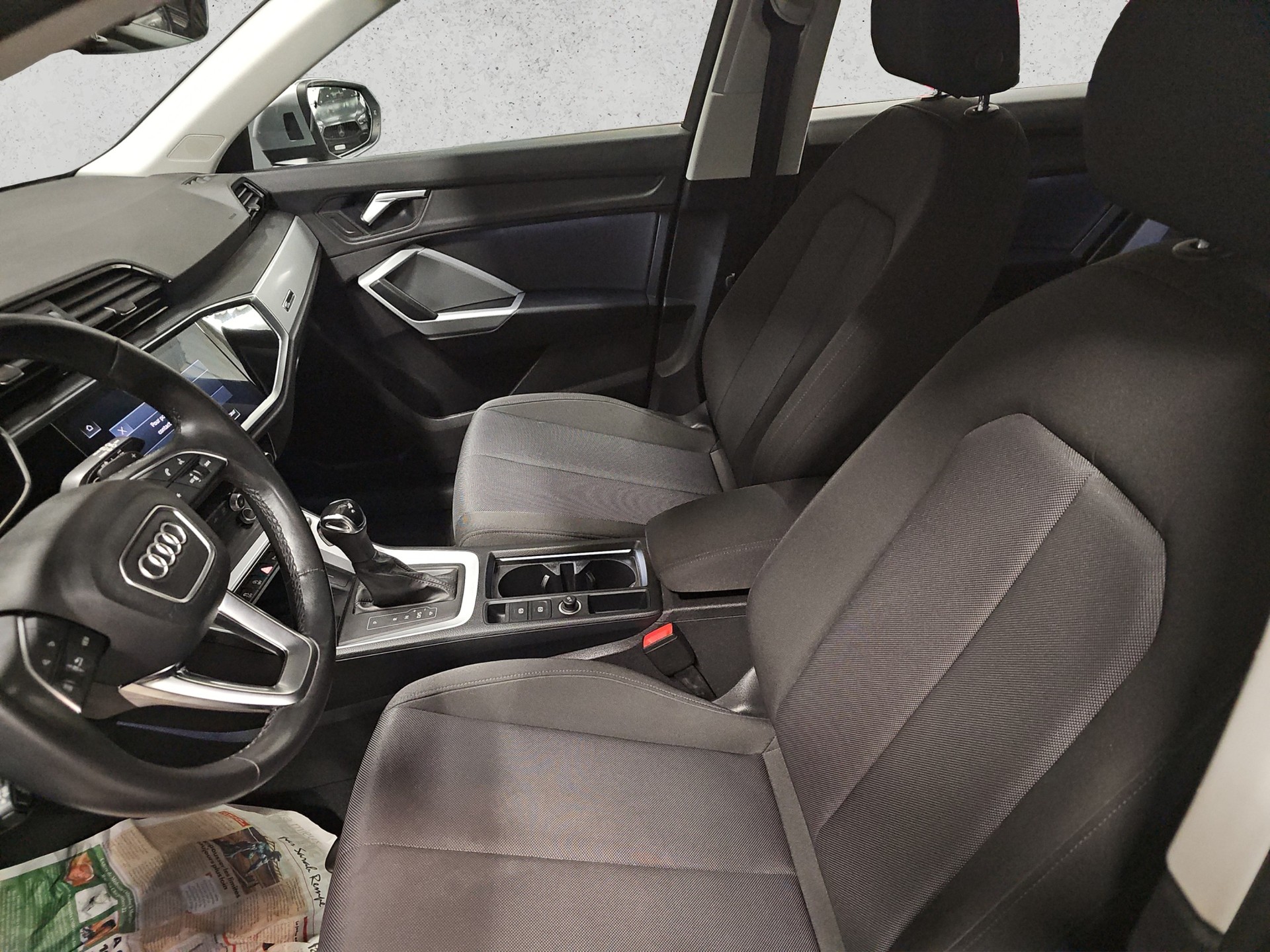 AUDI Q3 35 TFSI Attraction S-tronic-image-9