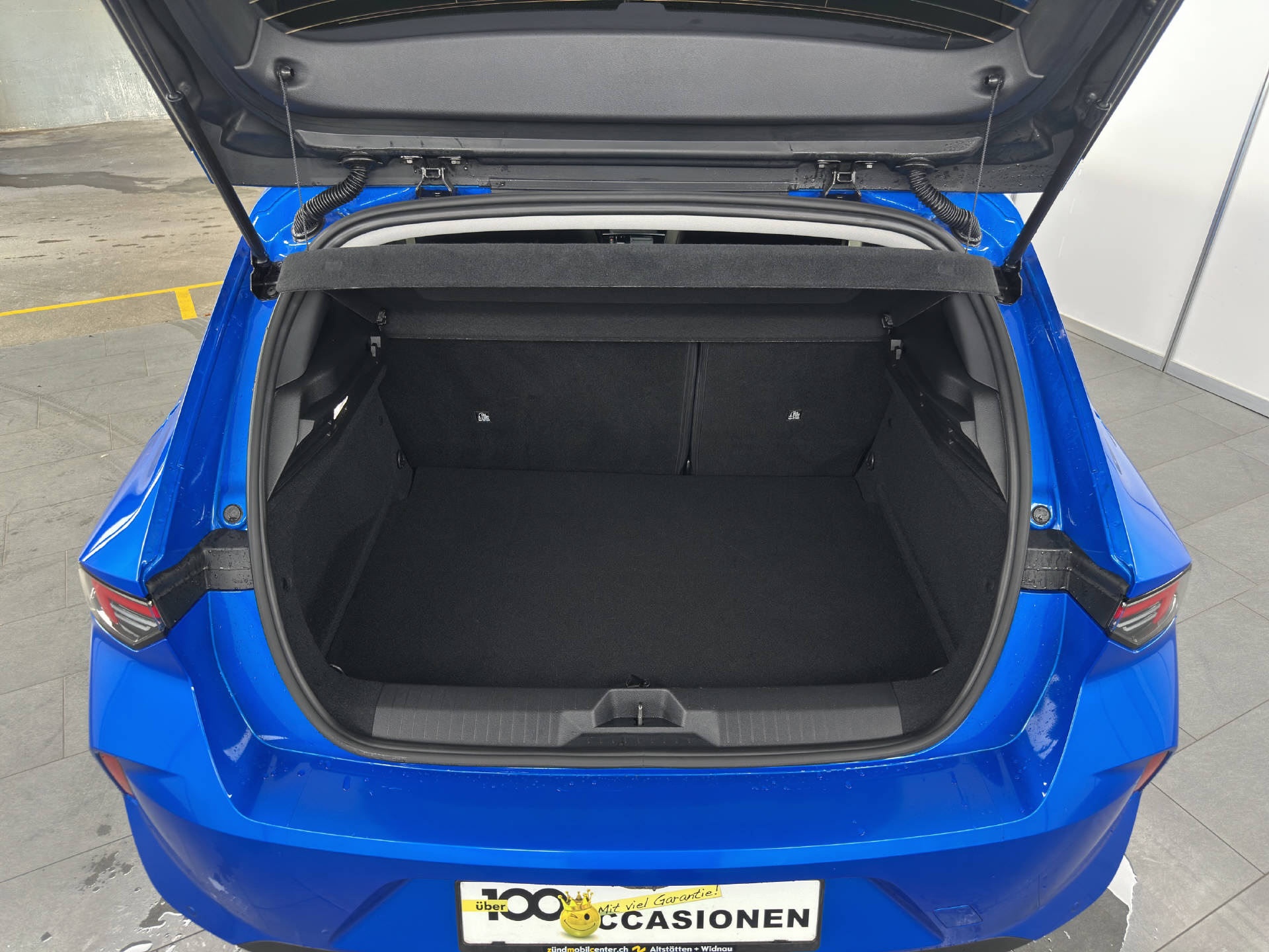 OPEL Astra 1.6 T PHEV 180PS Automat Swiss-image-11