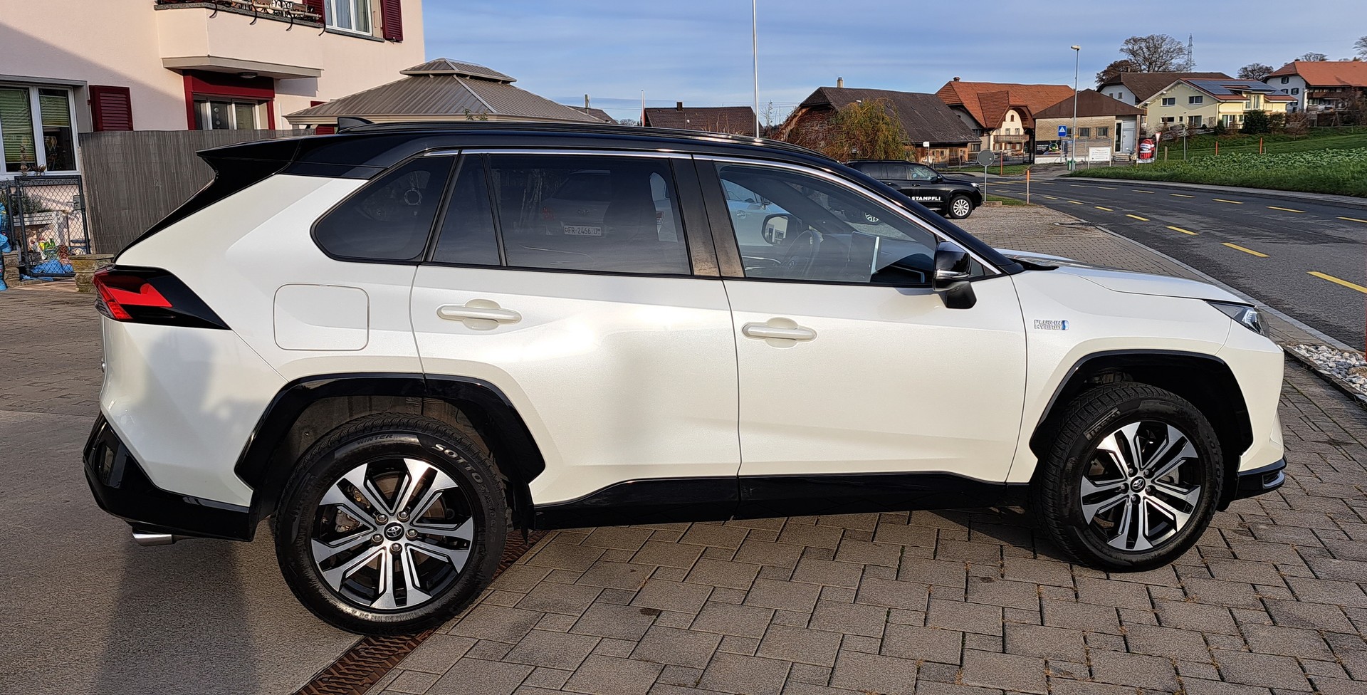 TOYOTA RAV-4 2.5 PHEV Platinum e-CVT 4WD-image-4