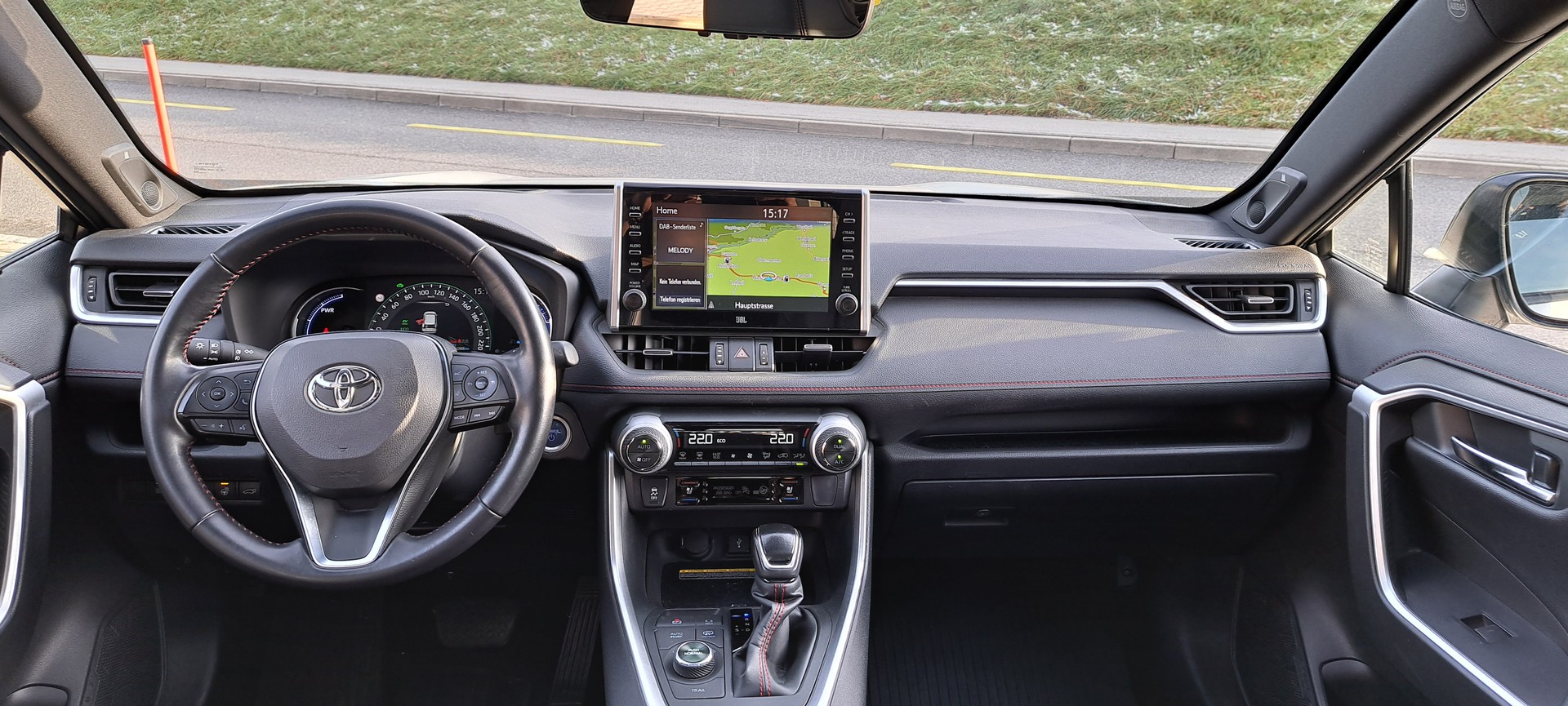 TOYOTA RAV-4 2.5 PHEV Platinum e-CVT 4WD-image-14