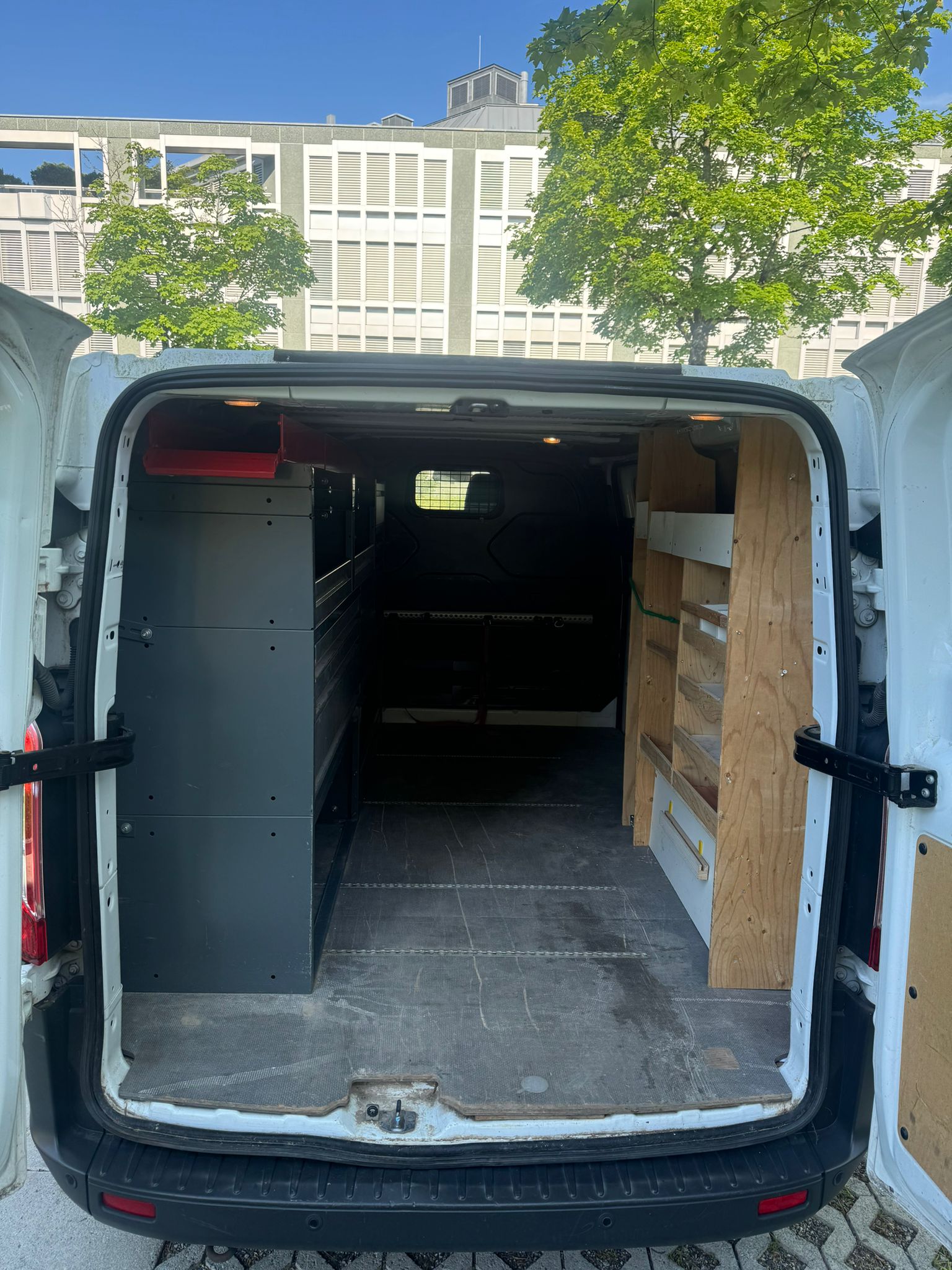 FORD Transit Custom Van 310 L2H1 Limited-image-5