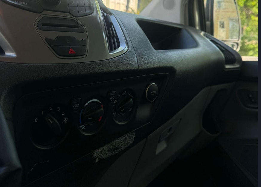 FORD Transit Custom Van 310 L2H1 Limited-image-13