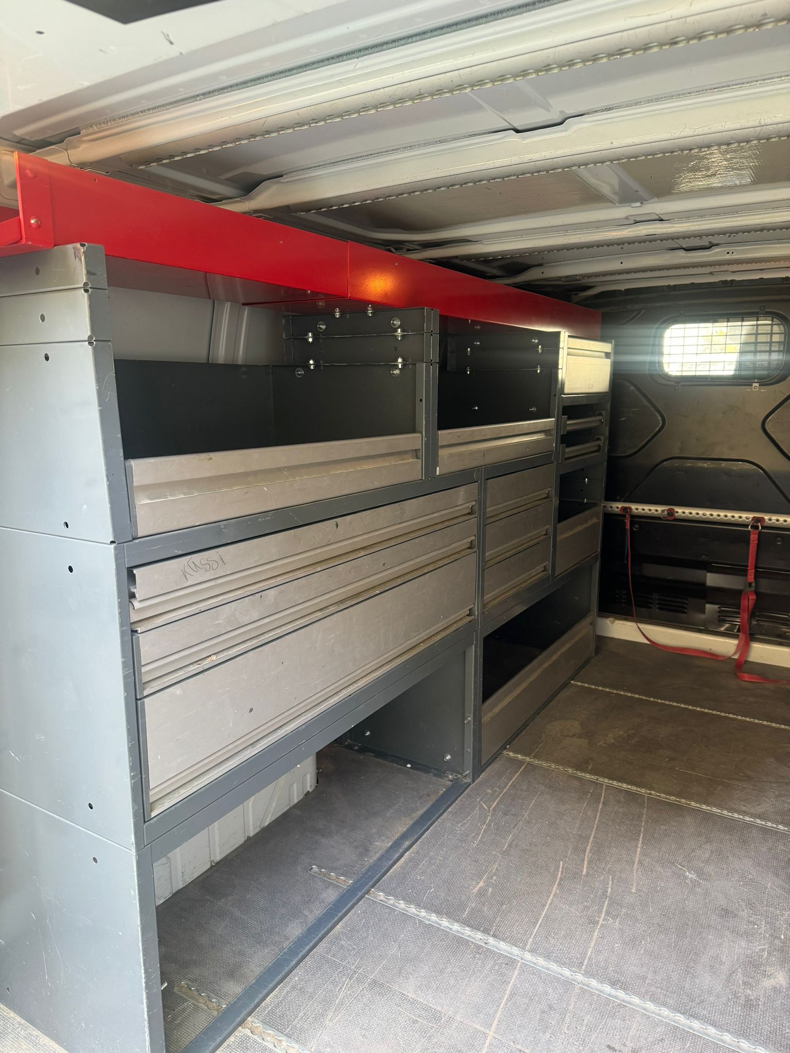 FORD Transit Custom Van 310 L2H1 Limited-image-7