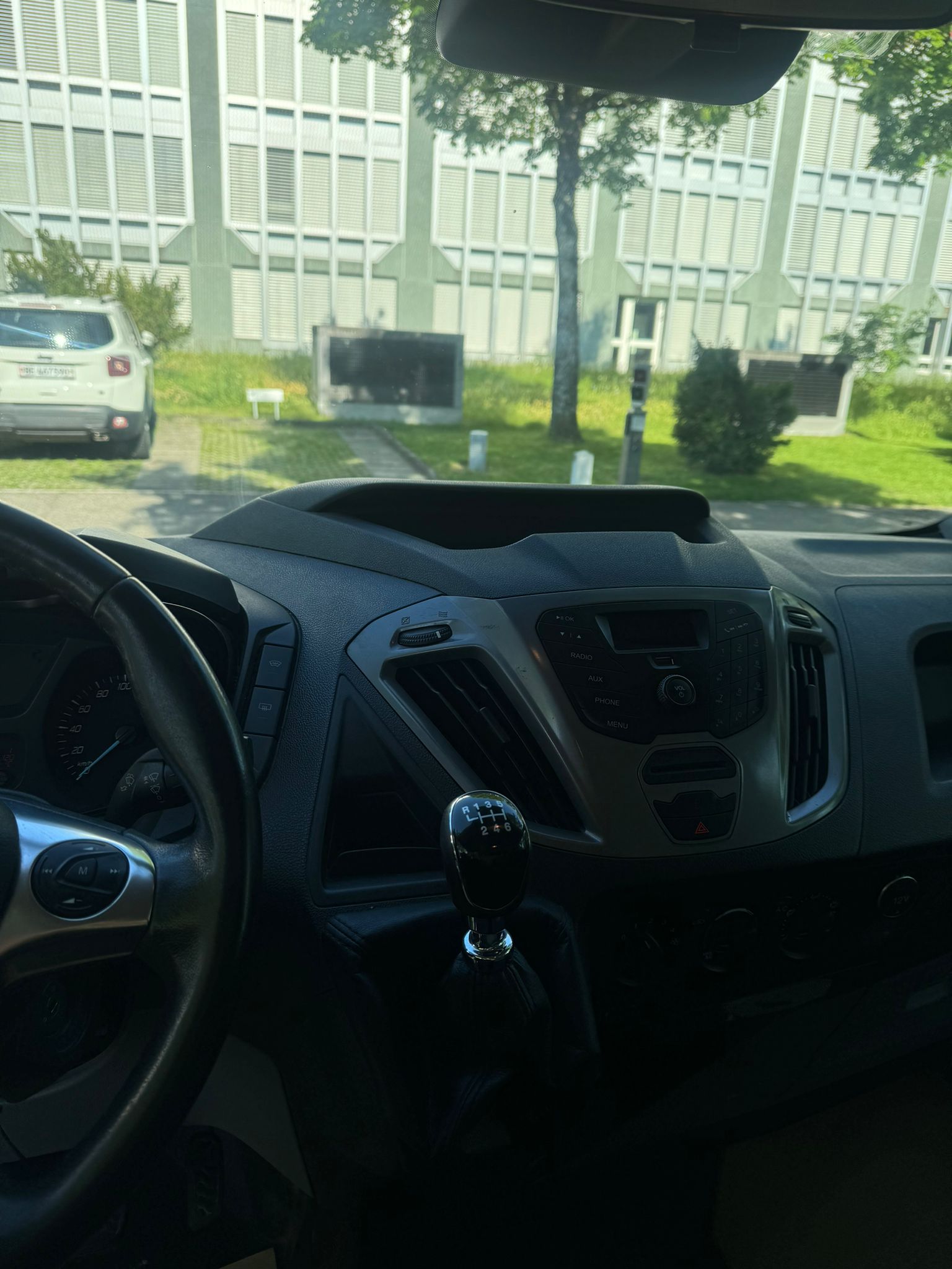 FORD Transit Custom Van 310 L2H1 Limited-image-10