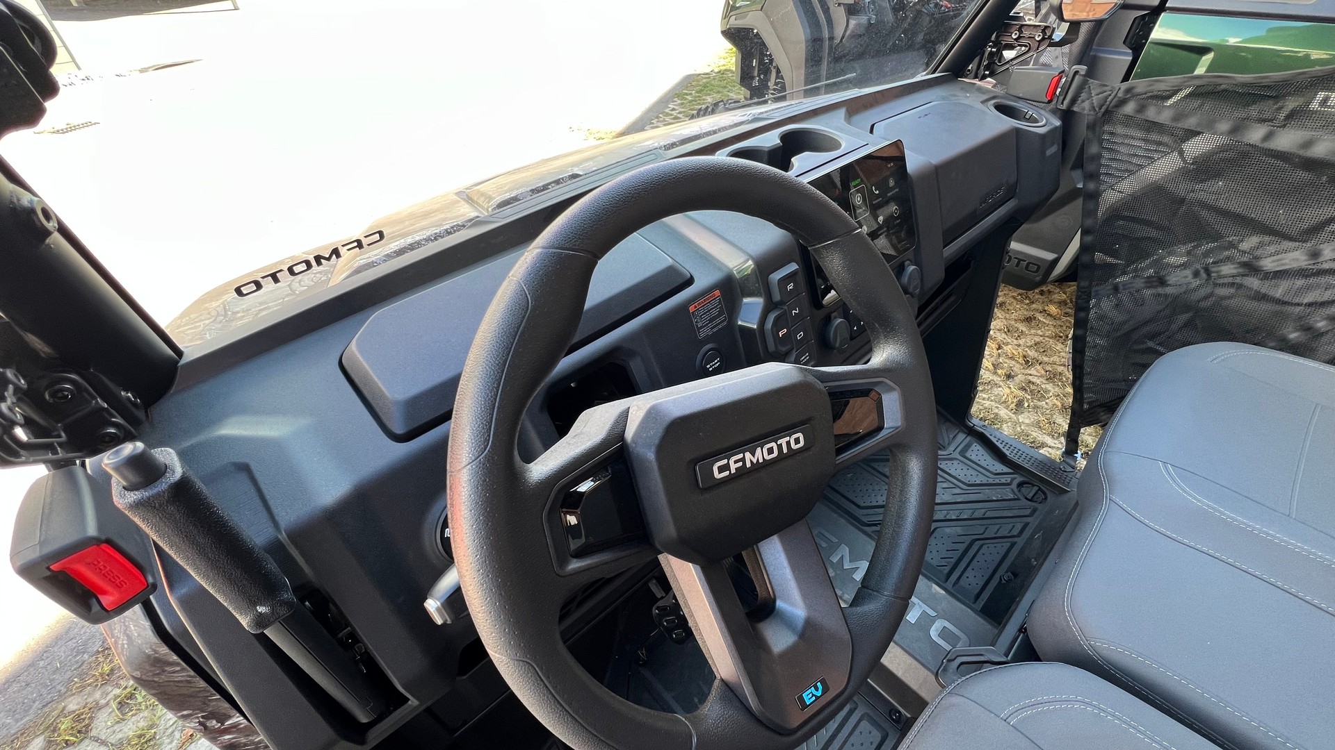 CF MOTO Uforce U6 EV-image-5