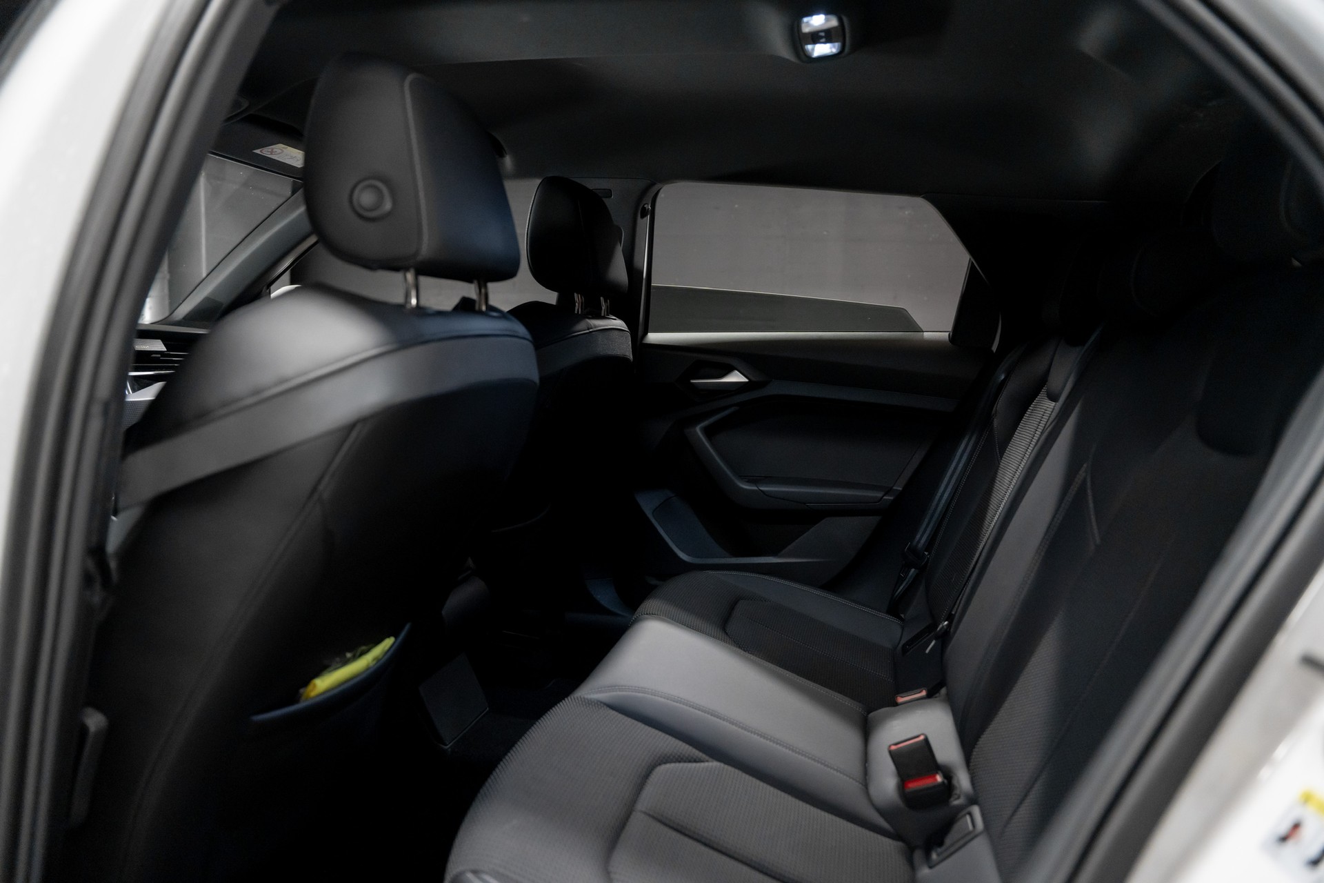AUDI A1 Sportback 30 TFSI S Line Attraction S-tronic-image-4