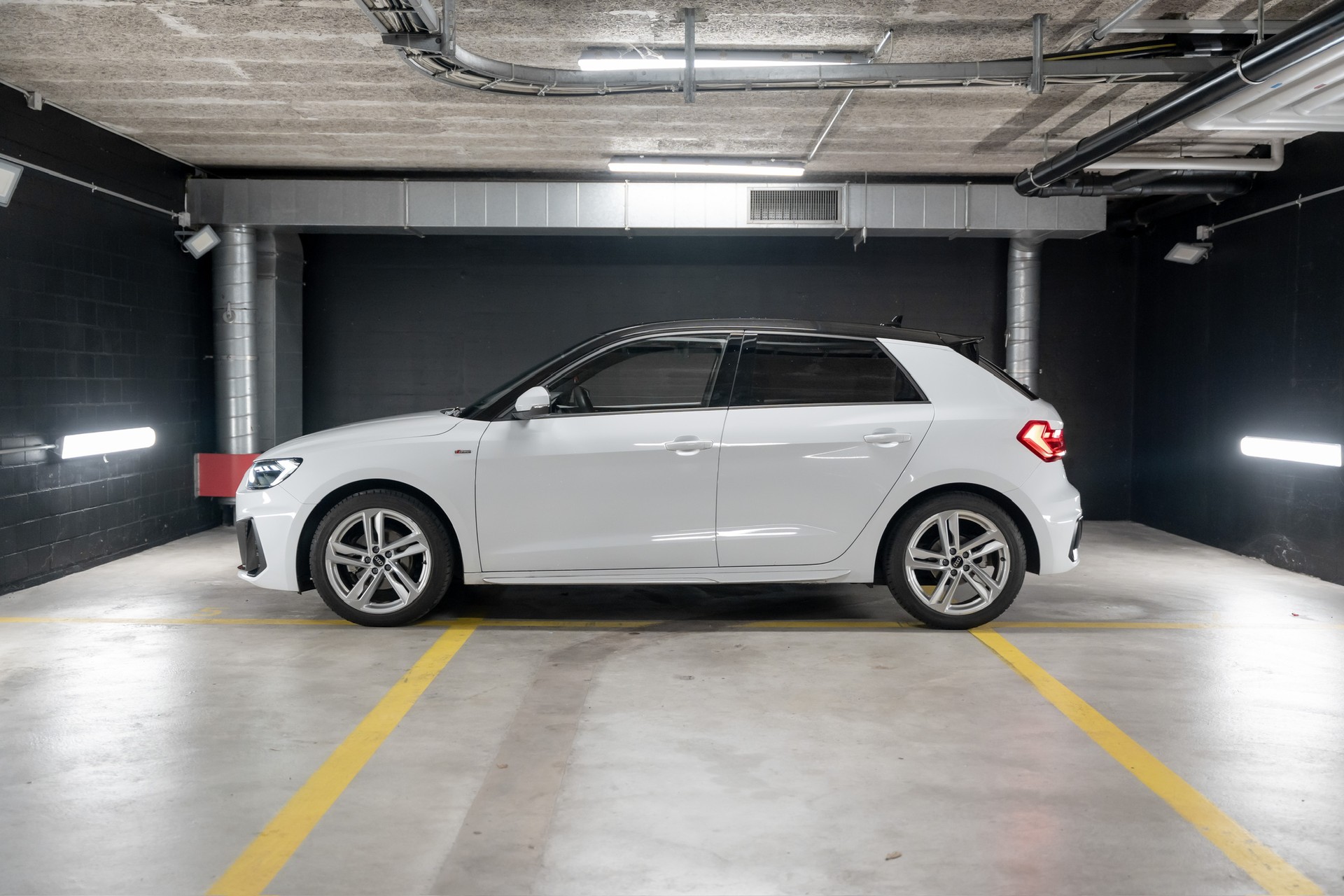 AUDI A1 Sportback 30 TFSI S Line Attraction S-tronic-image-1