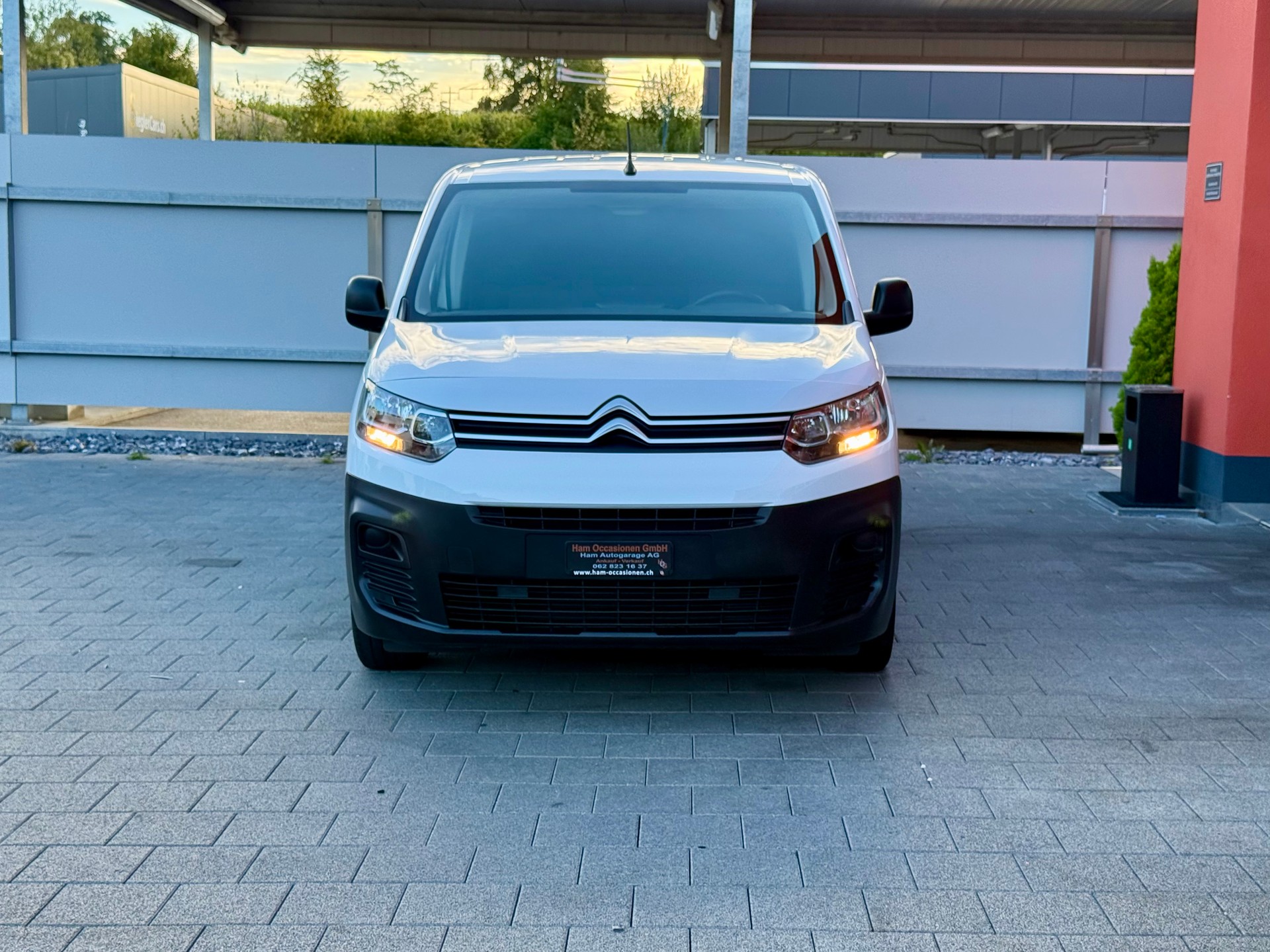 CITROEN Berlingo Van 1.5 Blue HDi 100 s/s Swiss Edition