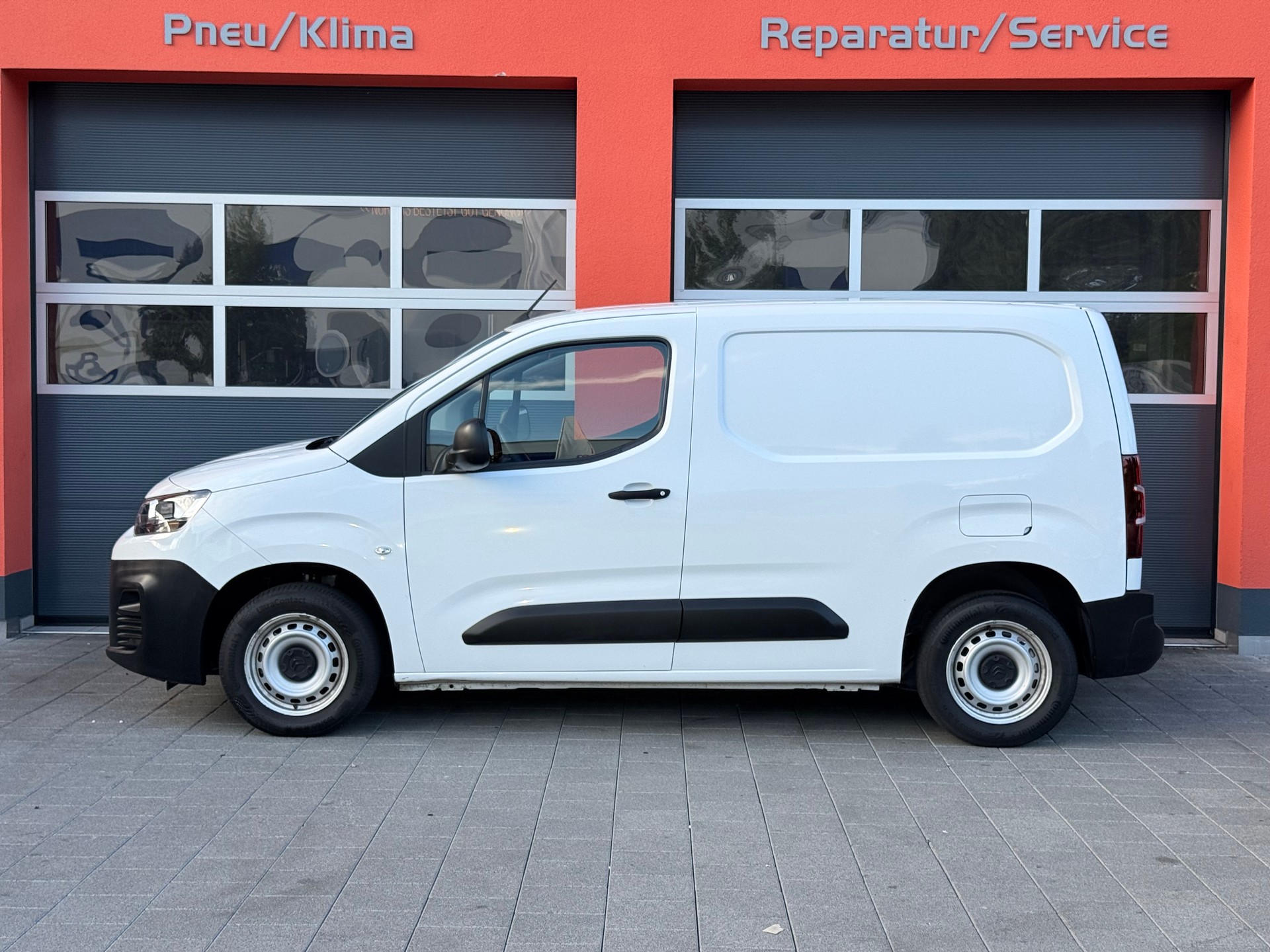 CITROEN Berlingo Van 1.5 Blue HDi 100 s/s Swiss Edition-showroom-element-1