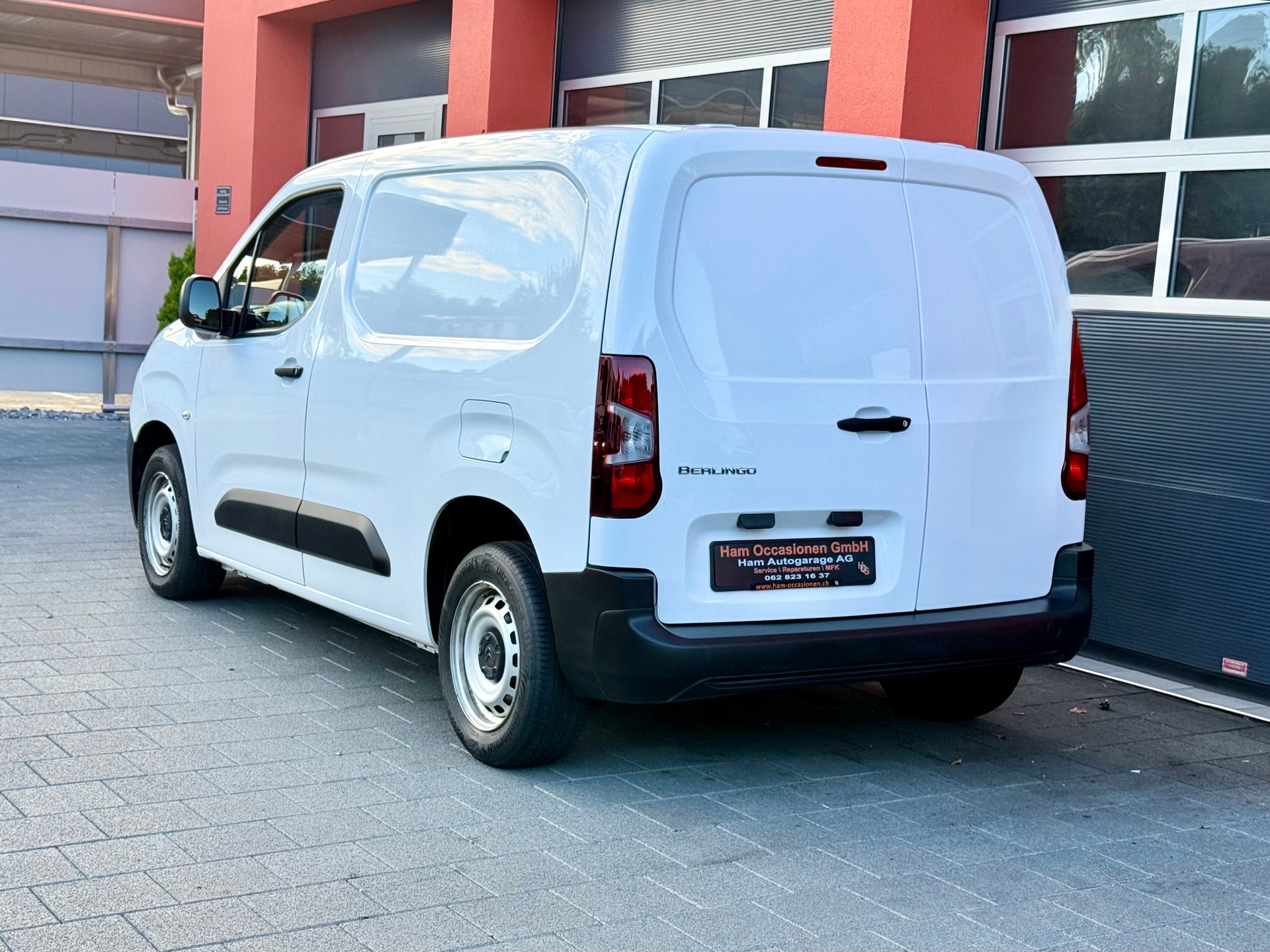 CITROEN Berlingo Van 1.5 Blue HDi 100 s/s Swiss Edition-showroom-element-2