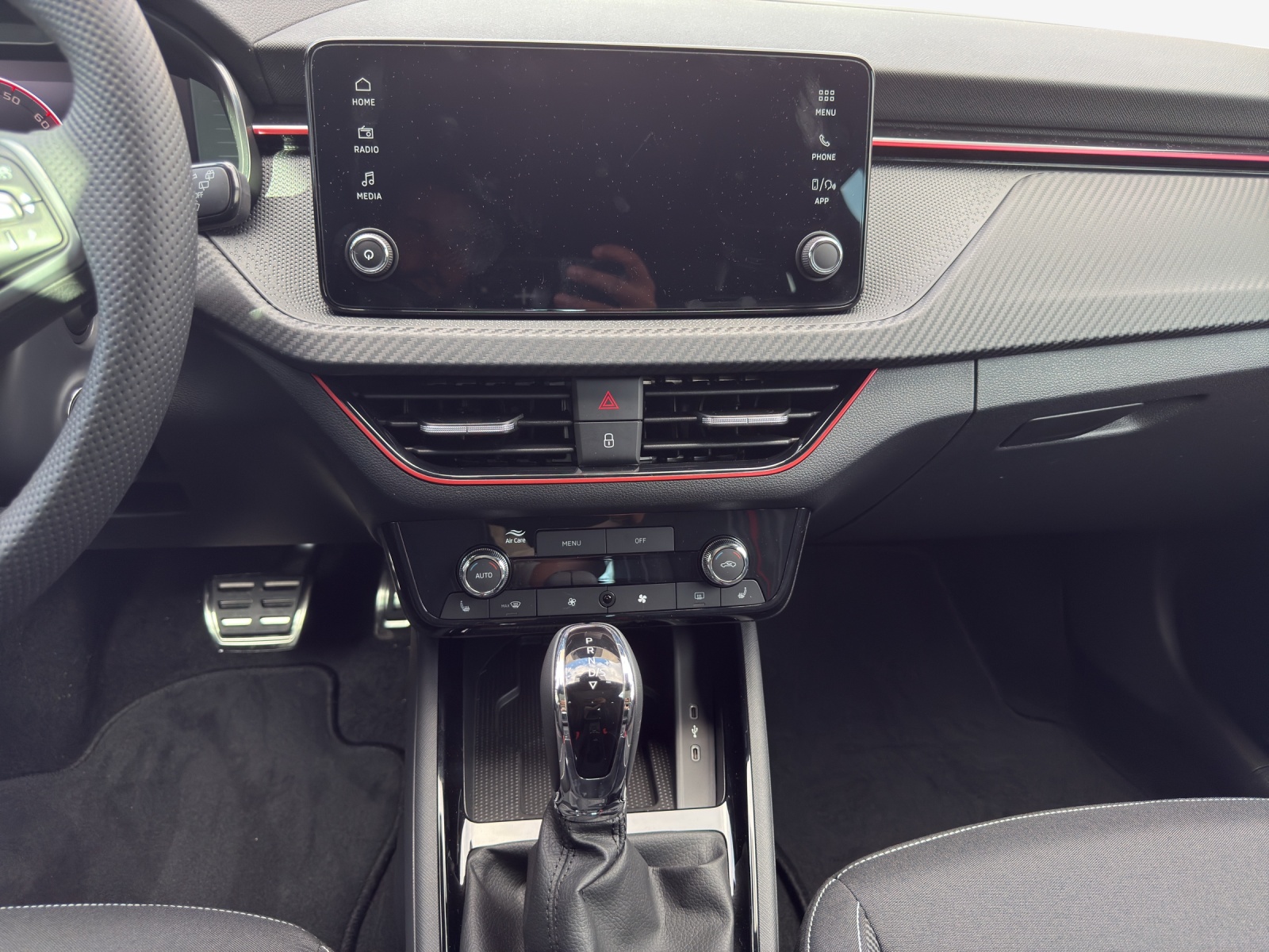 SKODA Scala 1.0 TSI Monte Carlo DSG-image-10