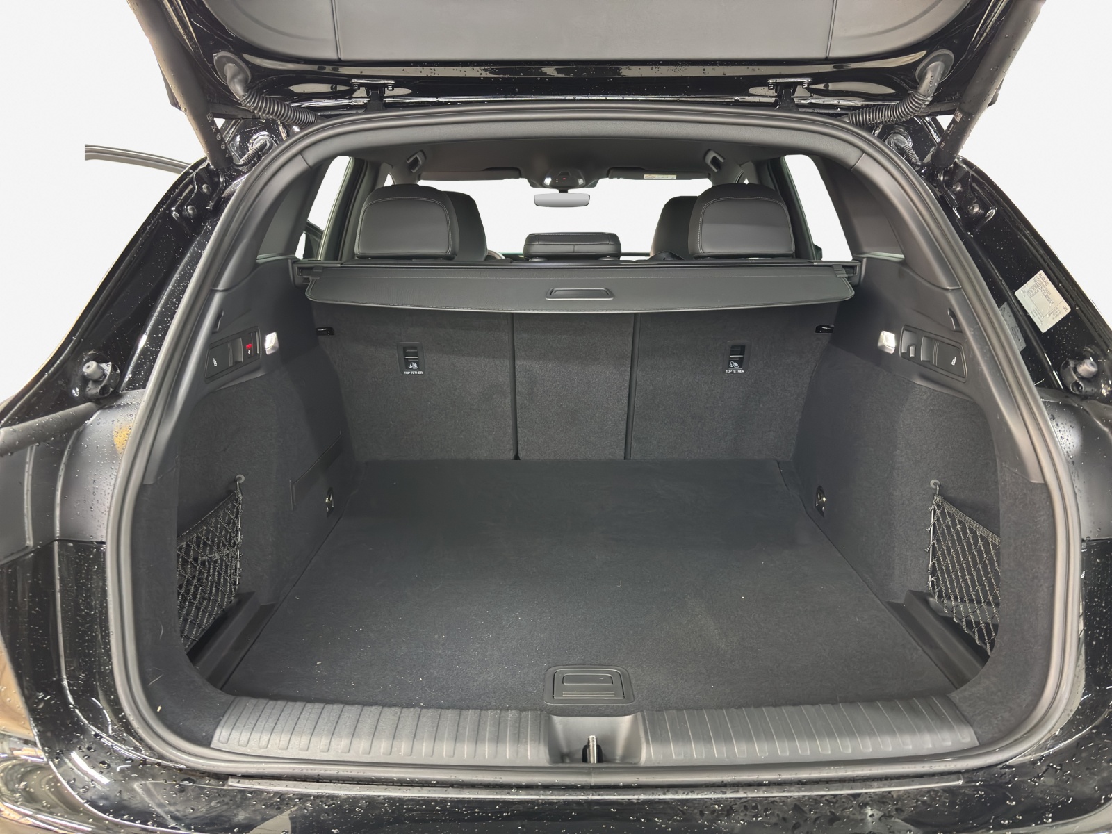 AUDI Q6 e-tron quattro-image-12