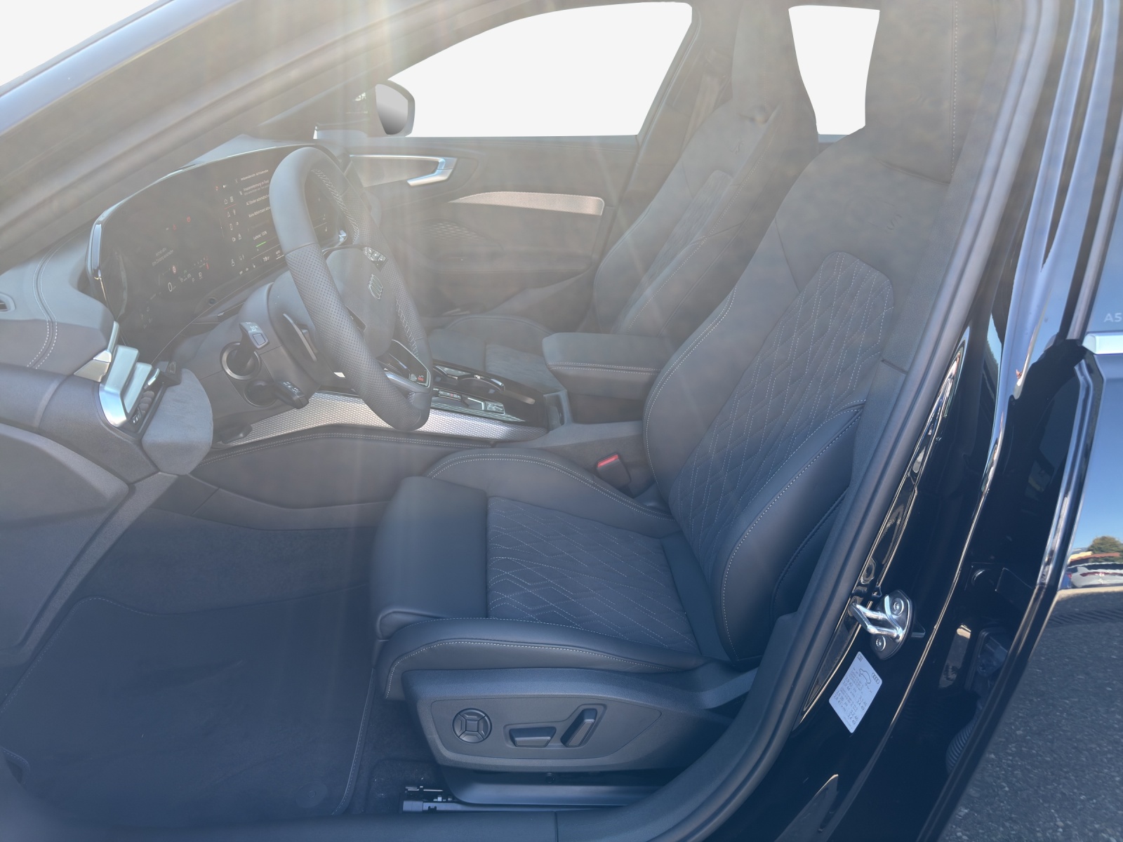AUDI A5 Avant e-hybrid quattro Attraction 220 kW S tronic-image-7
