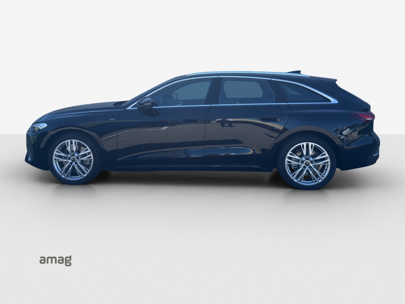 AUDI A5 Avant e-hybrid quattro Attraction 220 kW S tronic-image-1