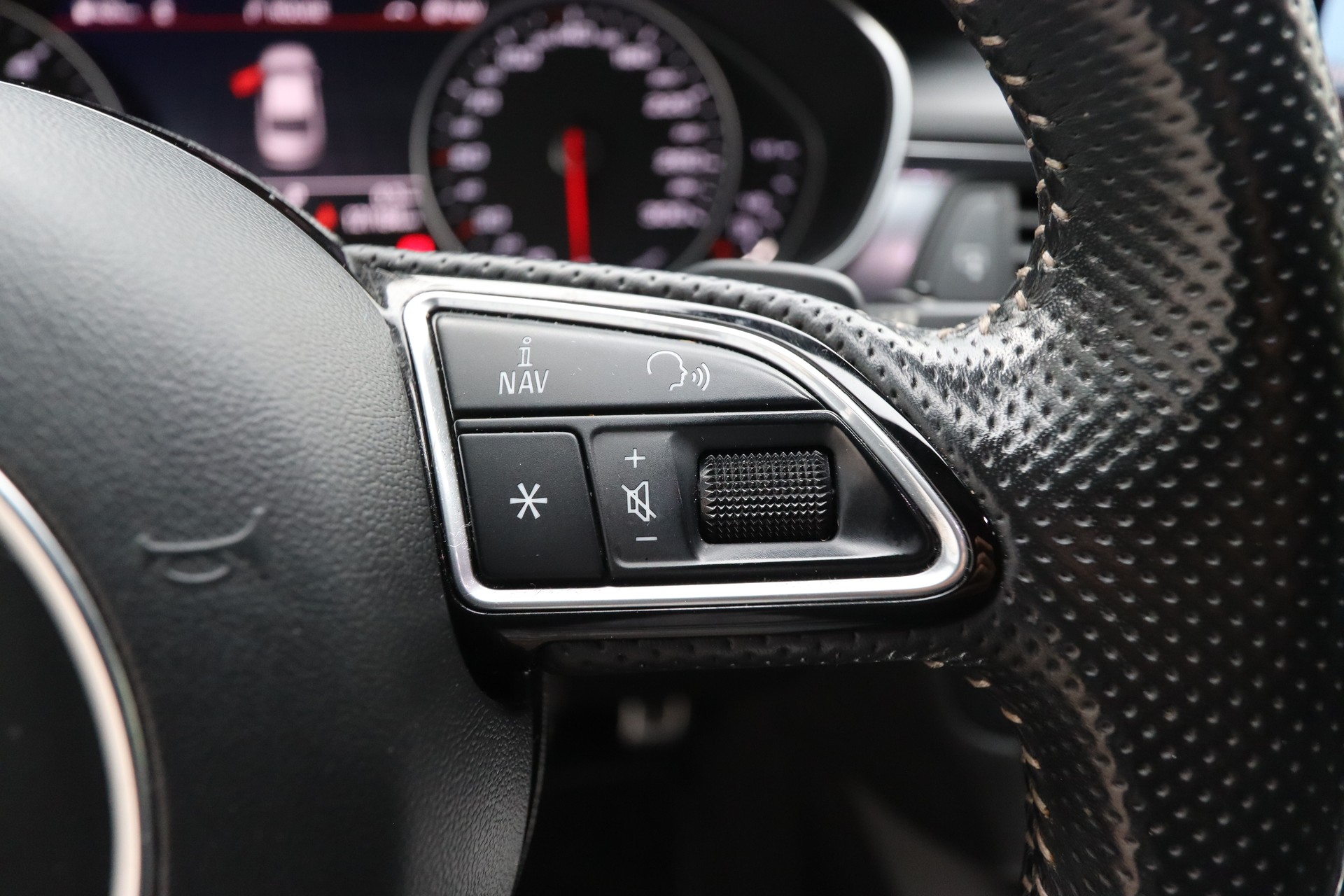 AUDI A6 2.0 TDI S-tronic-image-16