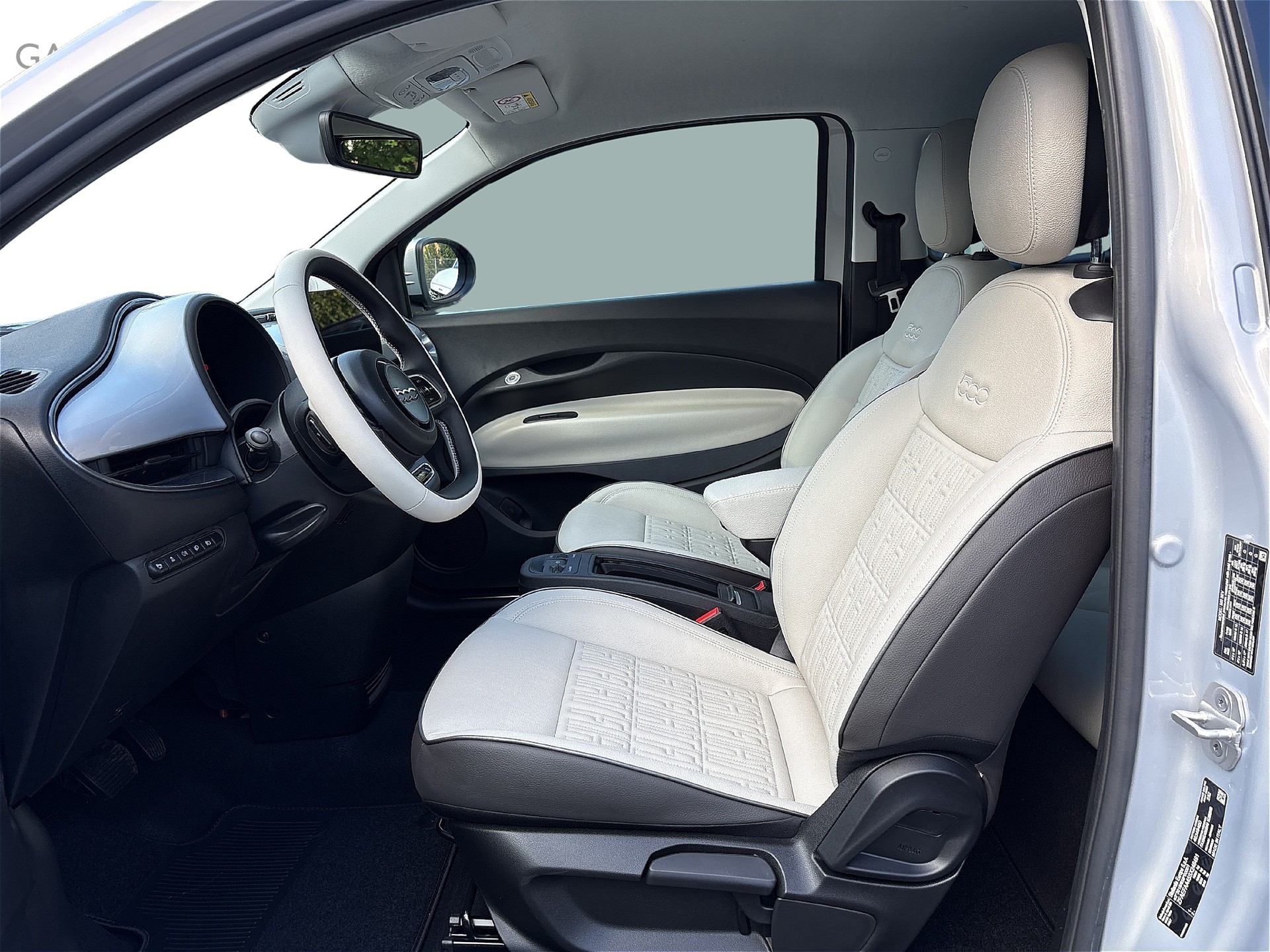 FIAT 500 electric 87 kW La Prima-image-6
