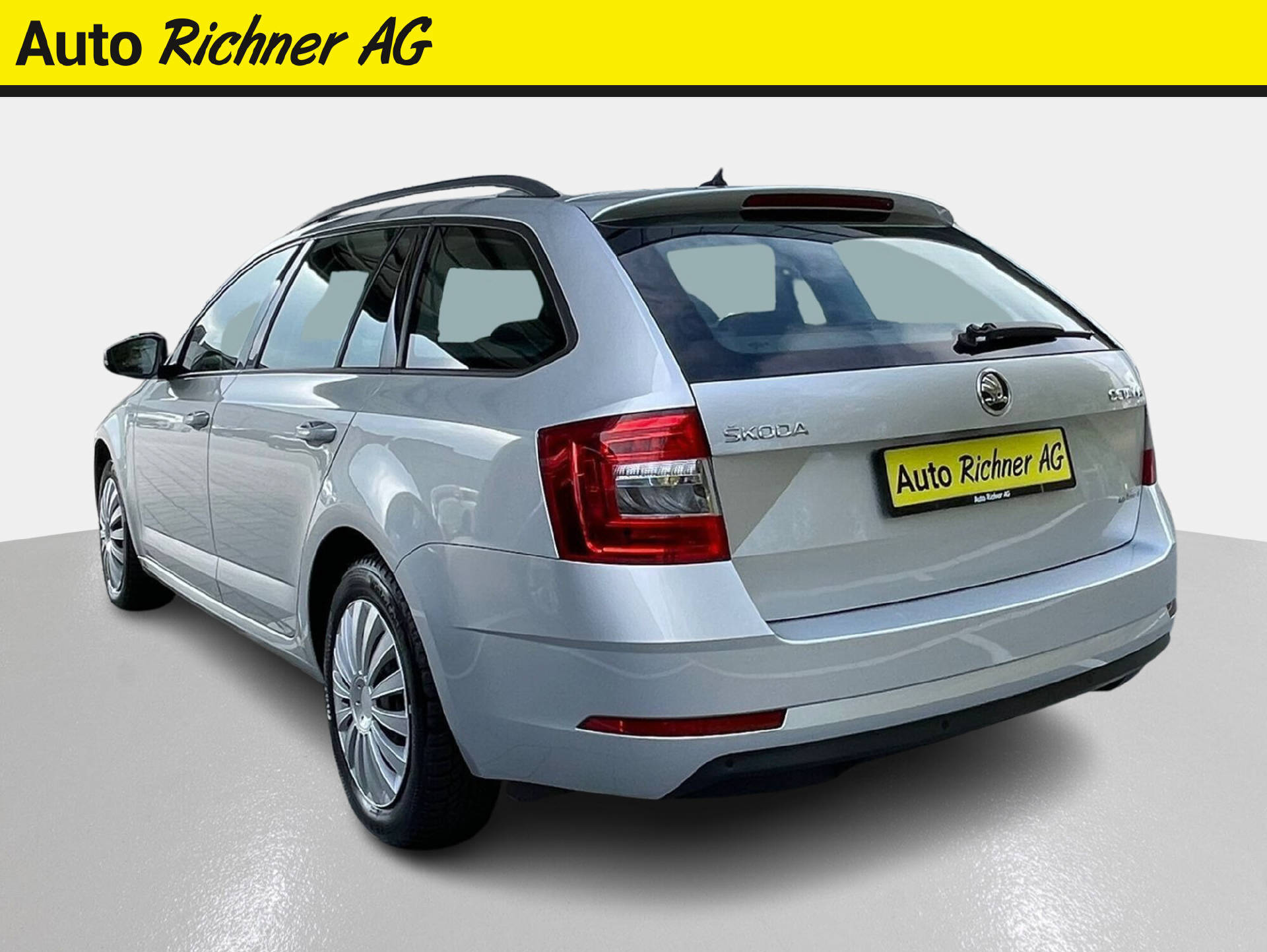 SKODA Octavia Combi 2.0 TDI 150 Ambition DSG-image-4