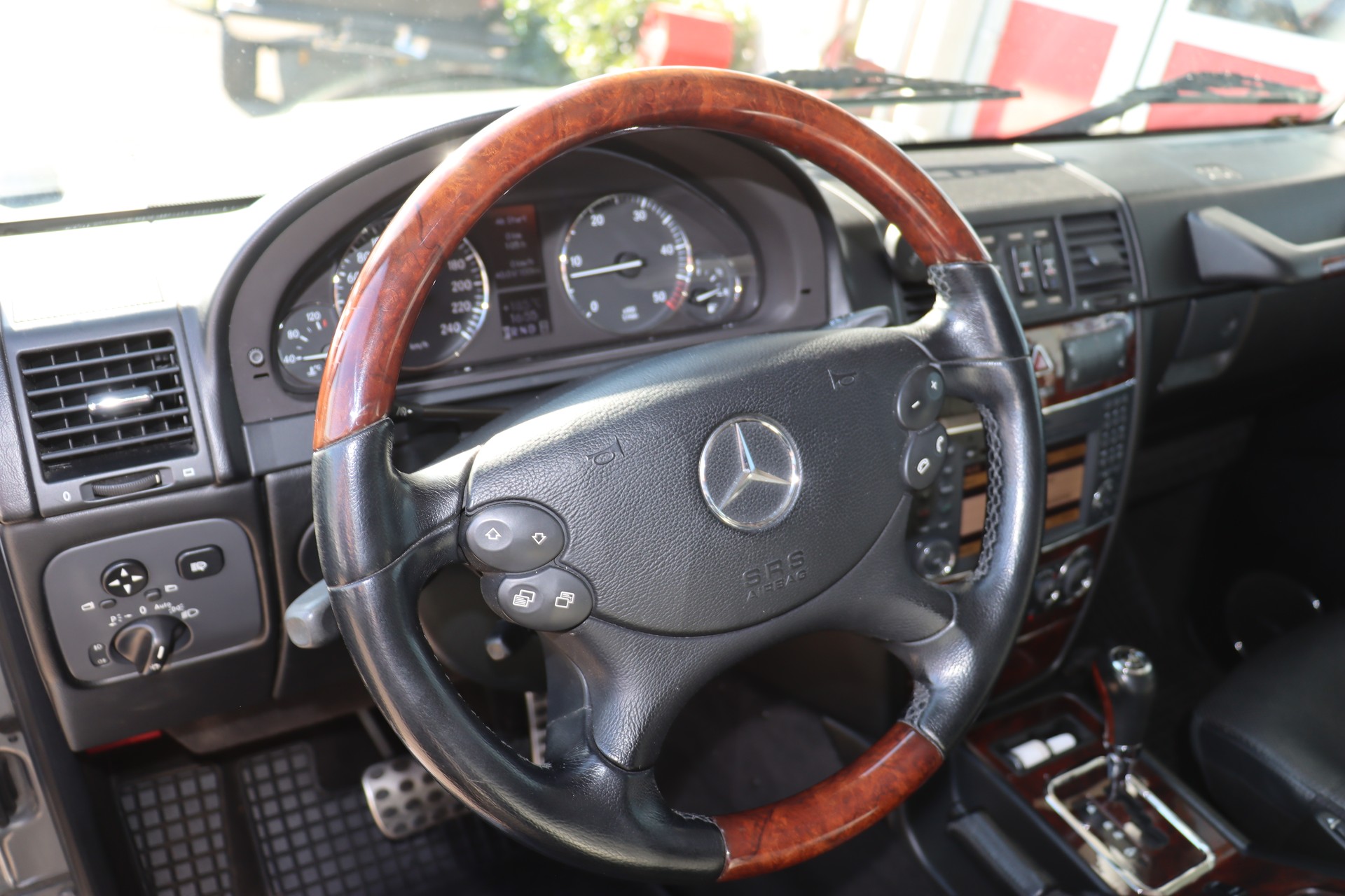 MERCEDES-BENZ G 350 BlueTEC 7G-Tronic-image-12
