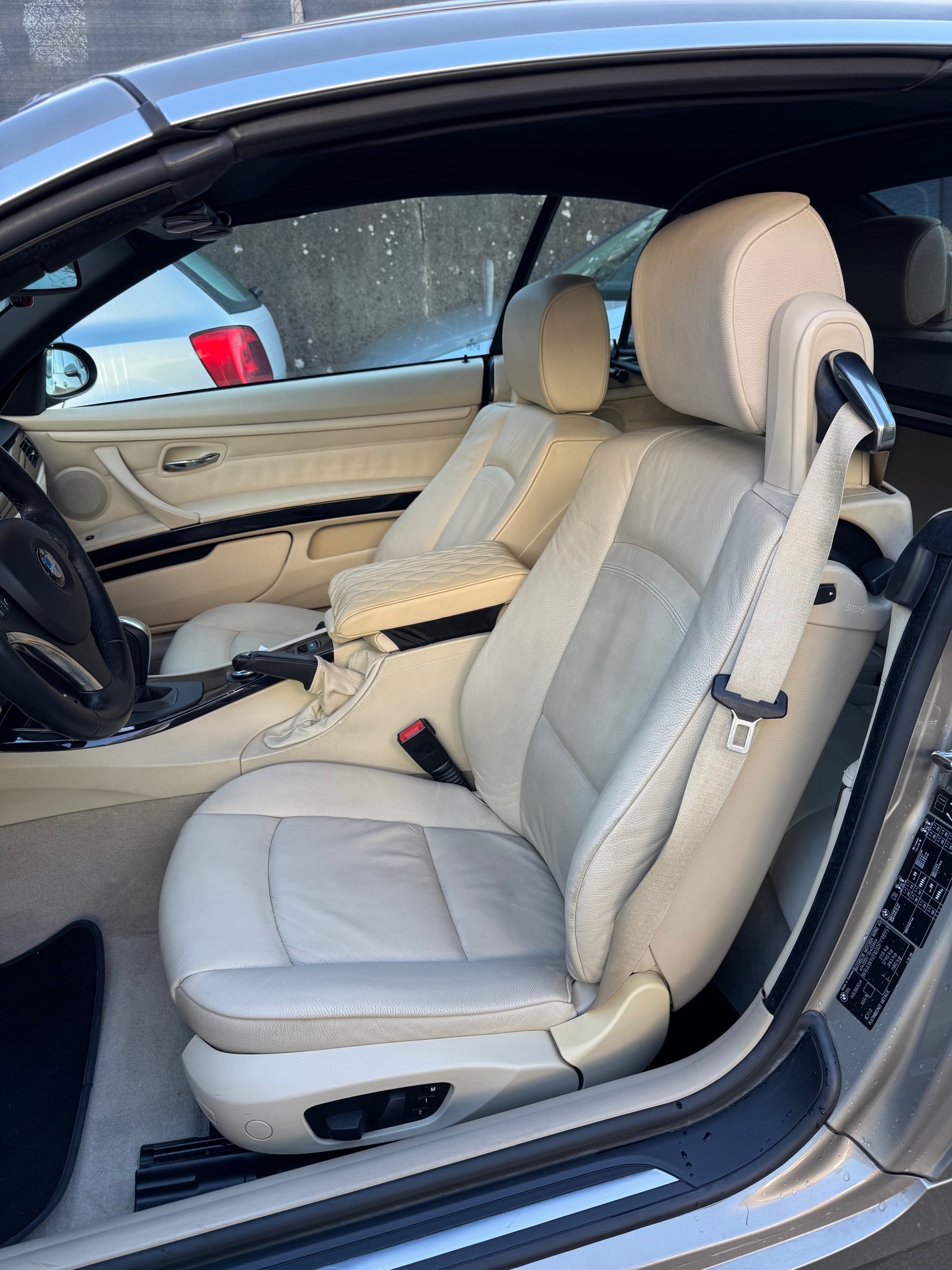 BMW 325i Cabriolet Steptronic-image-26