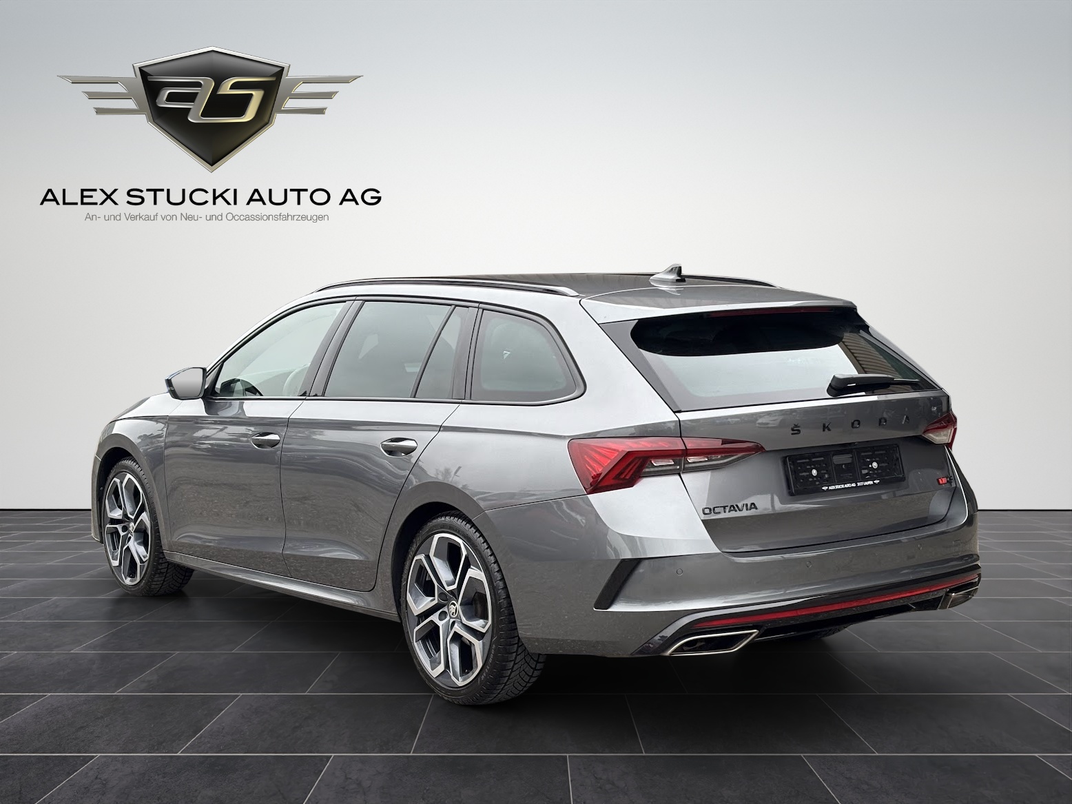 SKODA Octavia Combi 2.0 TDI DSG RS 4x4-image-5