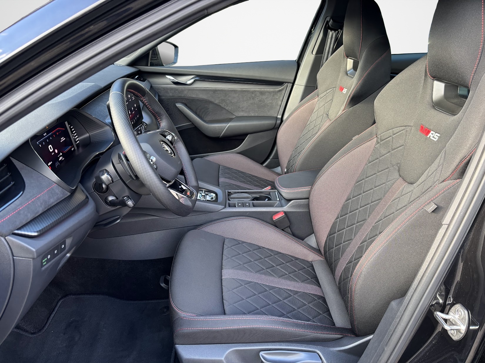 SKODA Octavia Combi 2.0 TDI DSG RS 4x4-image-10