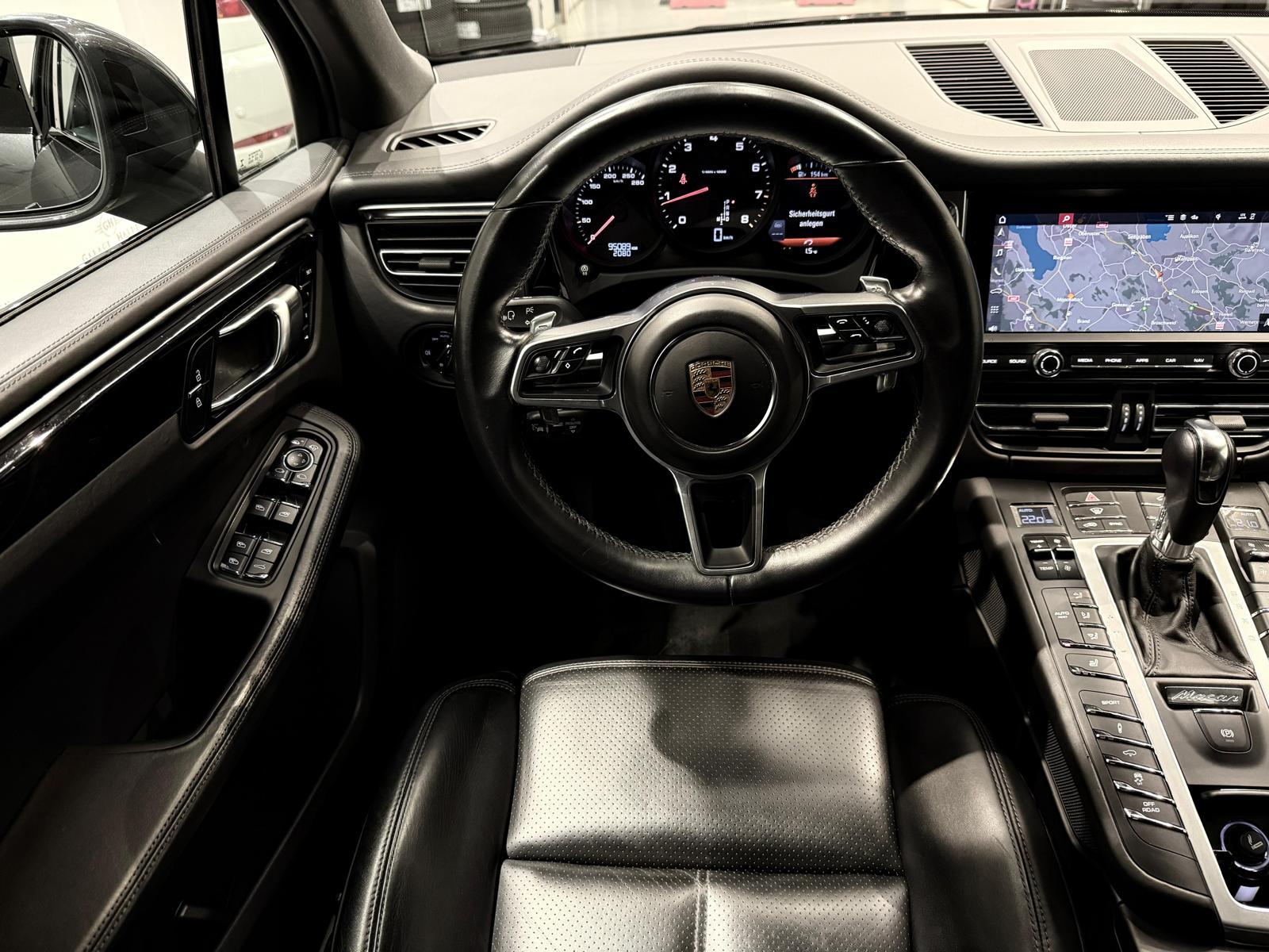 PORSCHE Macan 2.0-image-9