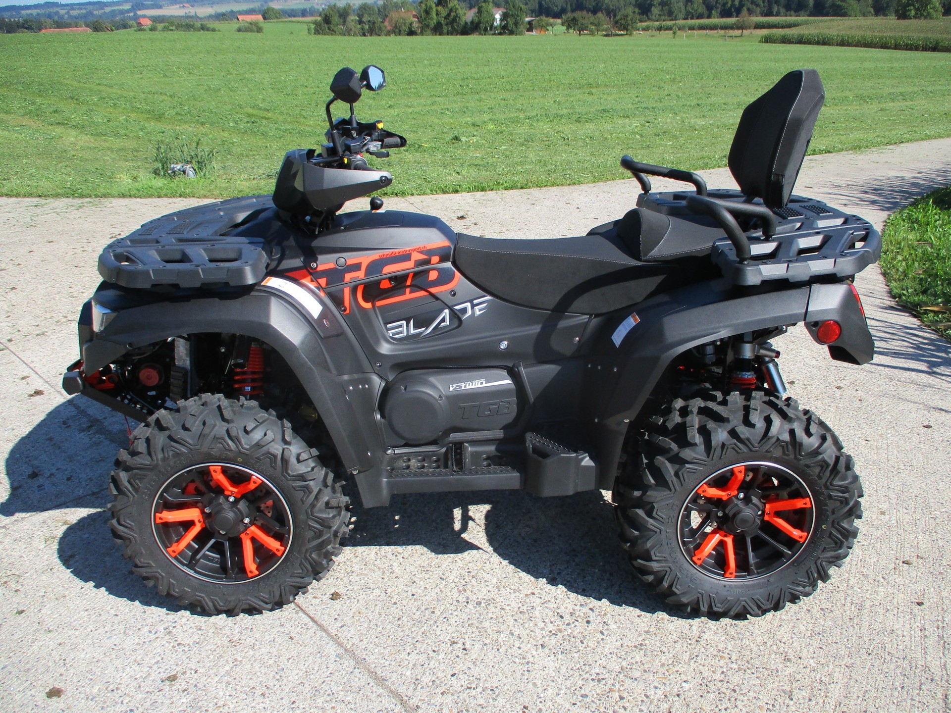 TGB Blade 1000 EFI LT Touring 4x4-showroom-element-3