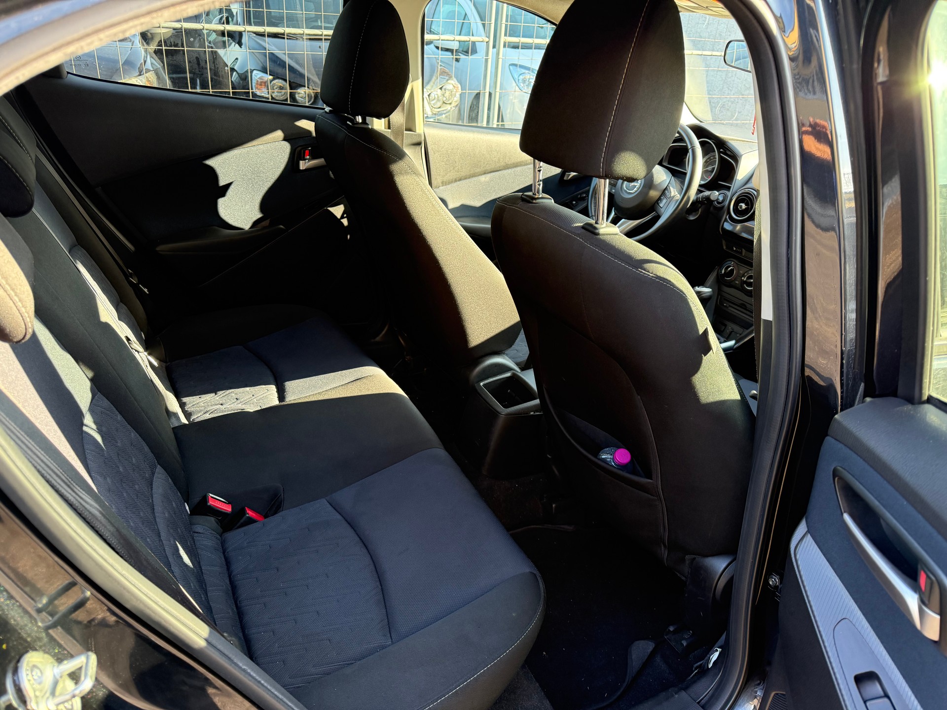 MAZDA 2 1.5i 16V Skyactiv-G Swiss Edition-image-6