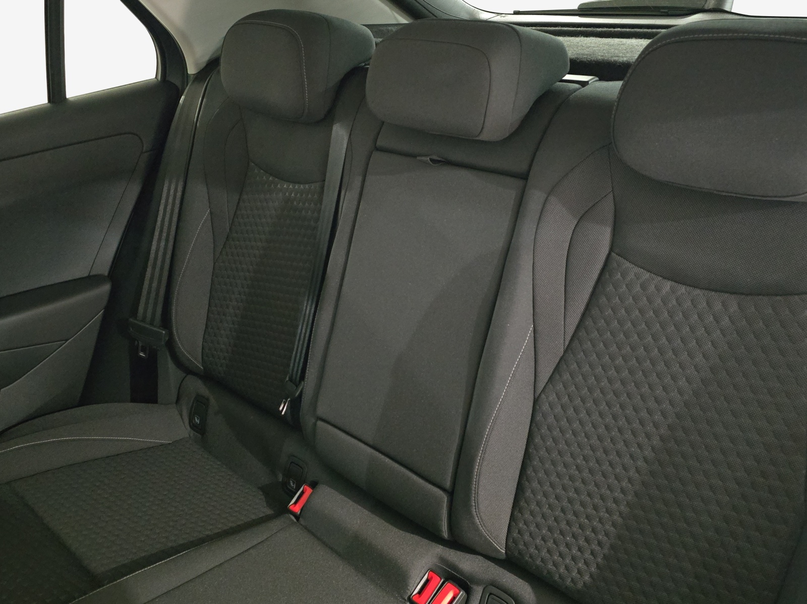 VW T-Roc 1.5 eTSI mHEV Life DSG-image-11