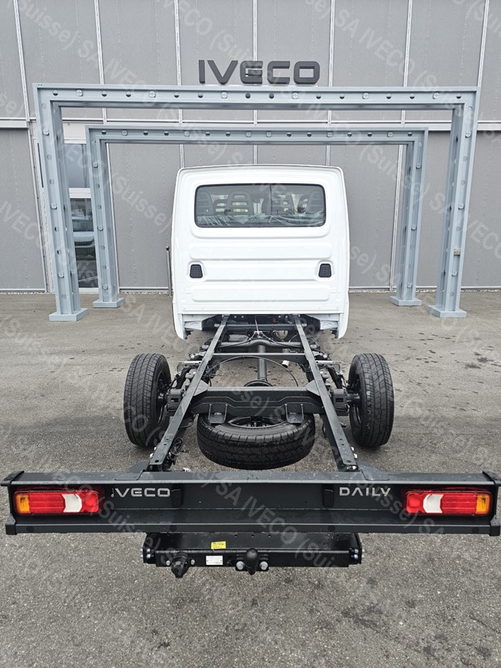 IVECO 35S16BA8 D Double cabine-image-4