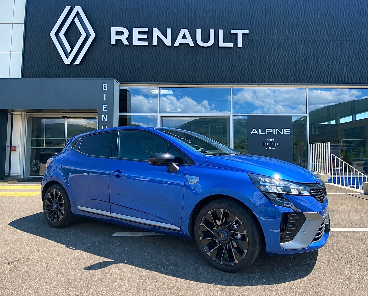 RENAULT Clio 1.6 E-Tech Esprit Alpine - Attelage - Extension garantie 3 ans-image-1