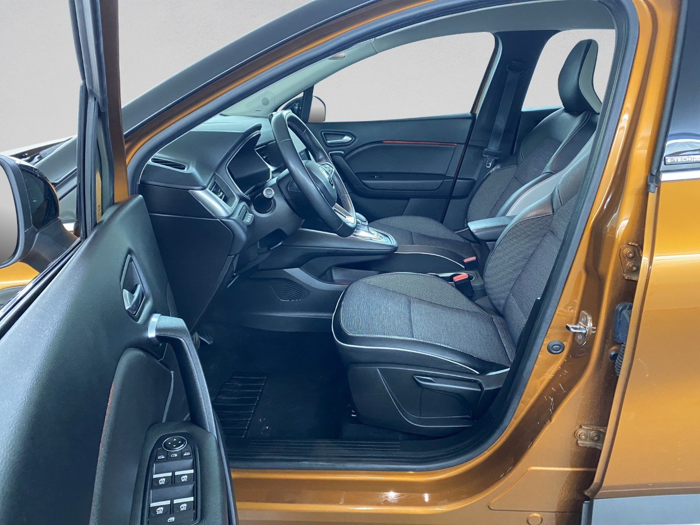 RENAULT Captur 1.6 E-Tech 160 Intens DHT-image-7