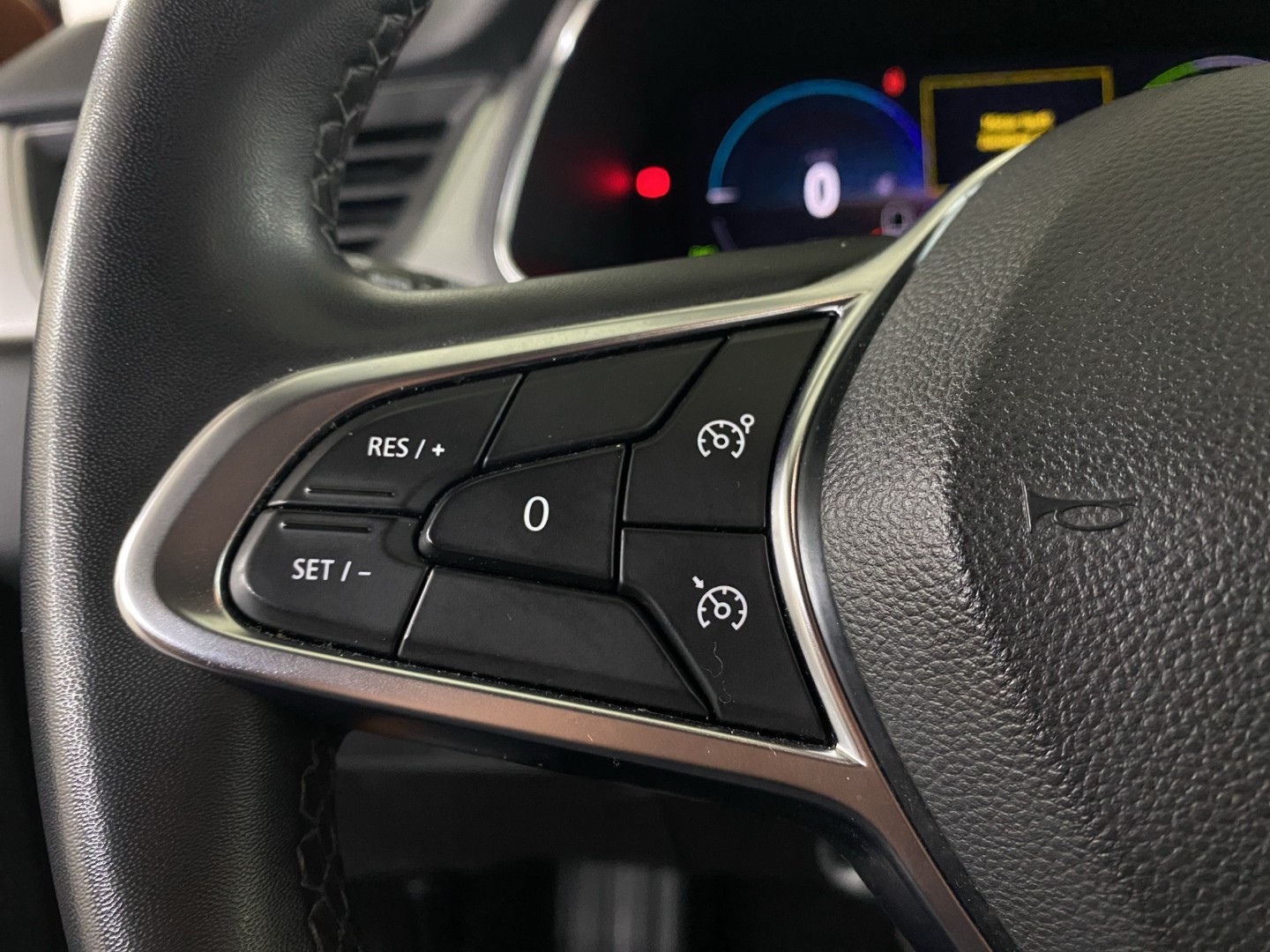 RENAULT Captur 1.6 E-Tech 160 Intens DHT-image-21