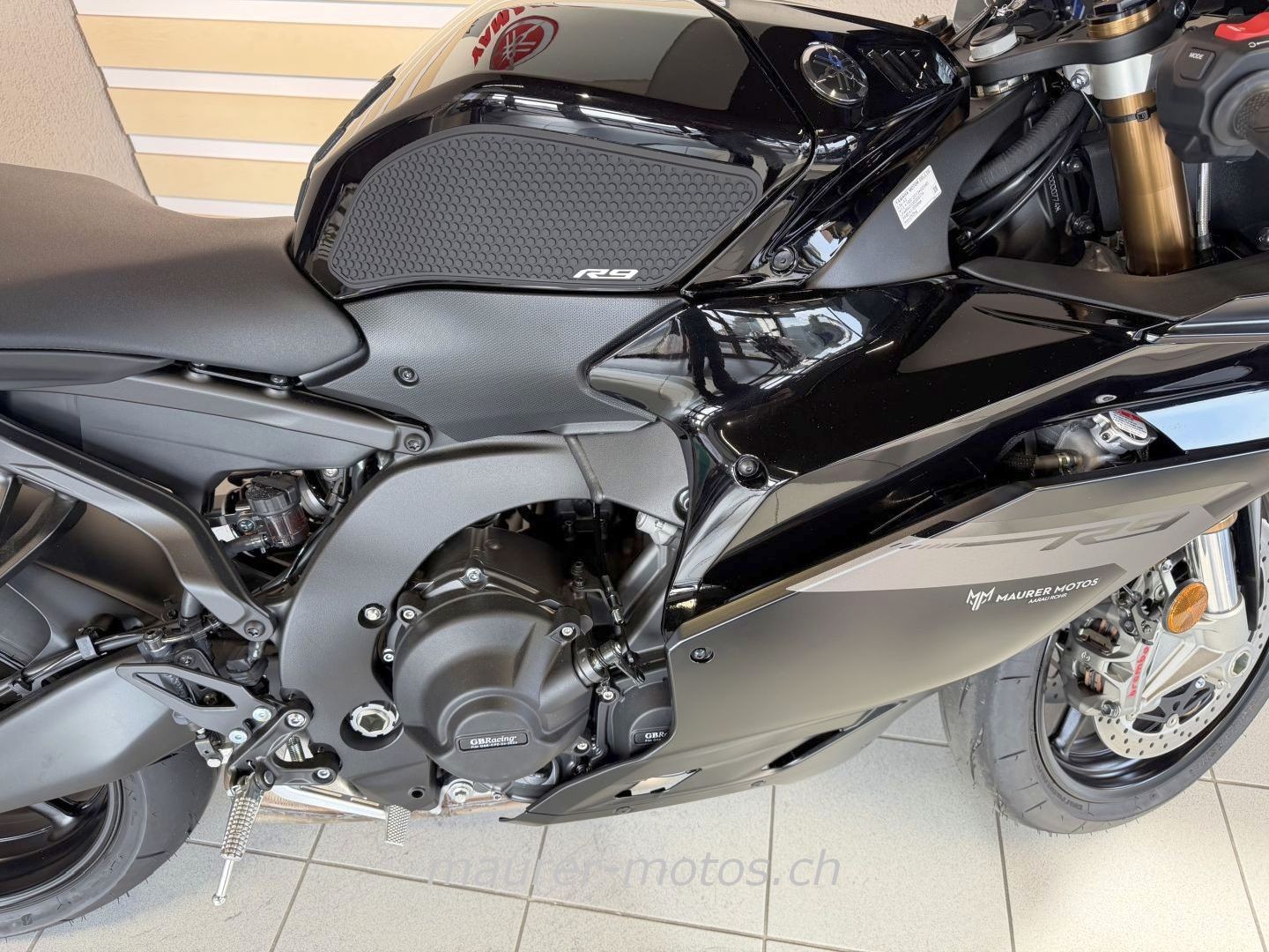 YAMAHA YZF R9-image-5