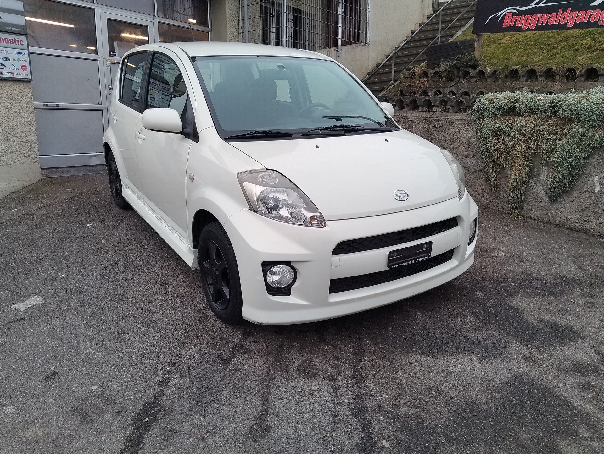 DAIHATSU Sirion 1.3 S eco-4WD-image-3