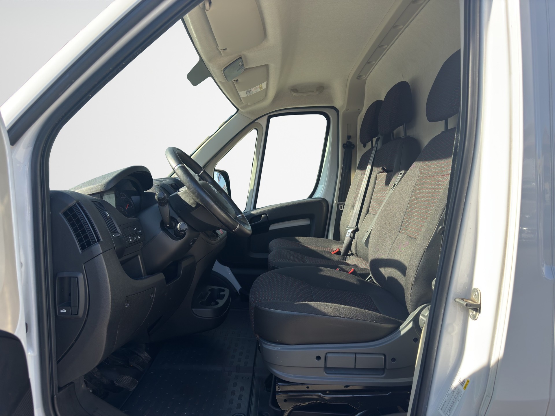 CITROEN Jumper 35+ 2.2 BlueHDi 140 Heavy L4H2-image-8