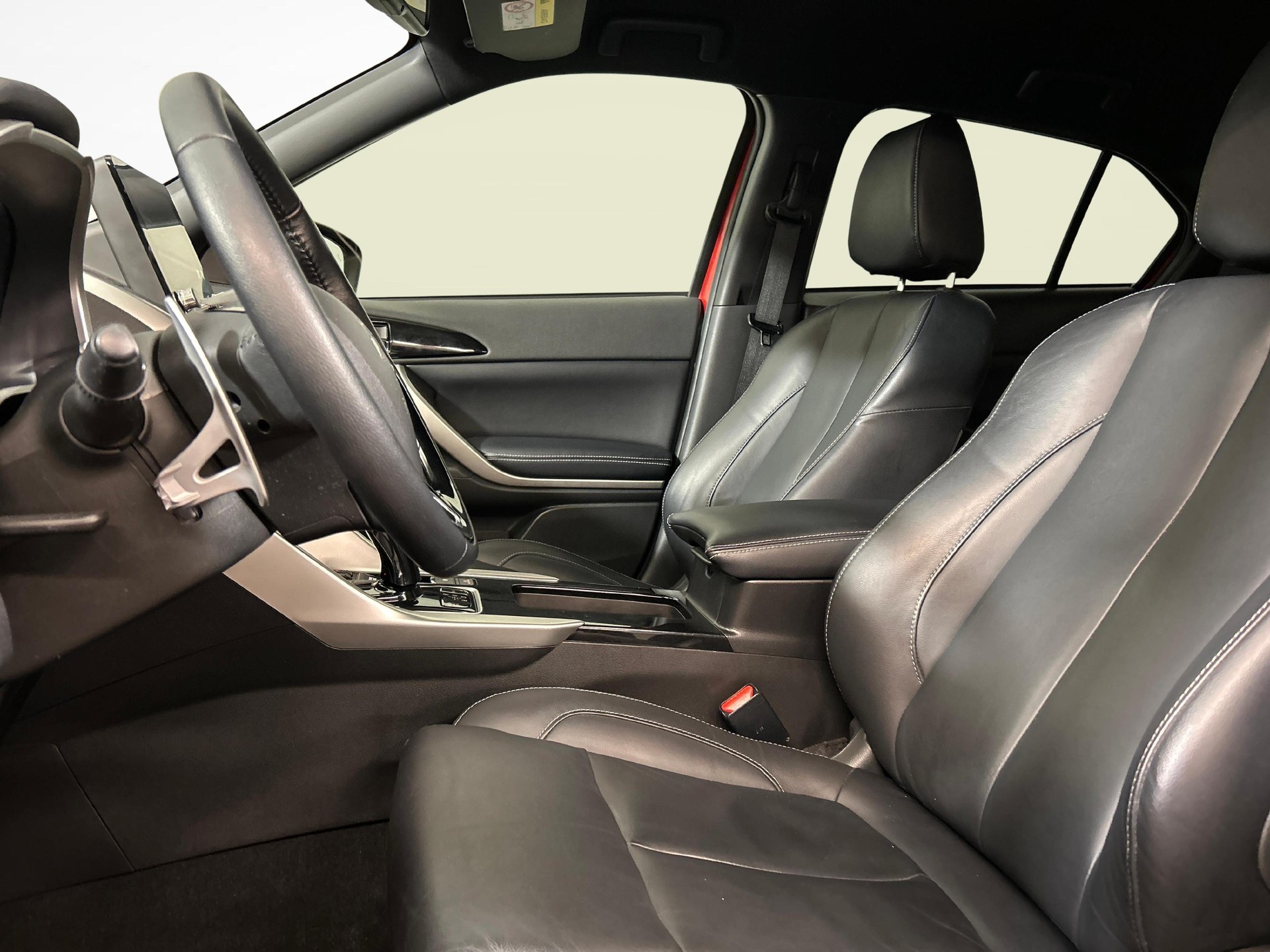 MITSUBISHI Eclipse Cross 2.4 PHEV Instyle 4x4-image-2