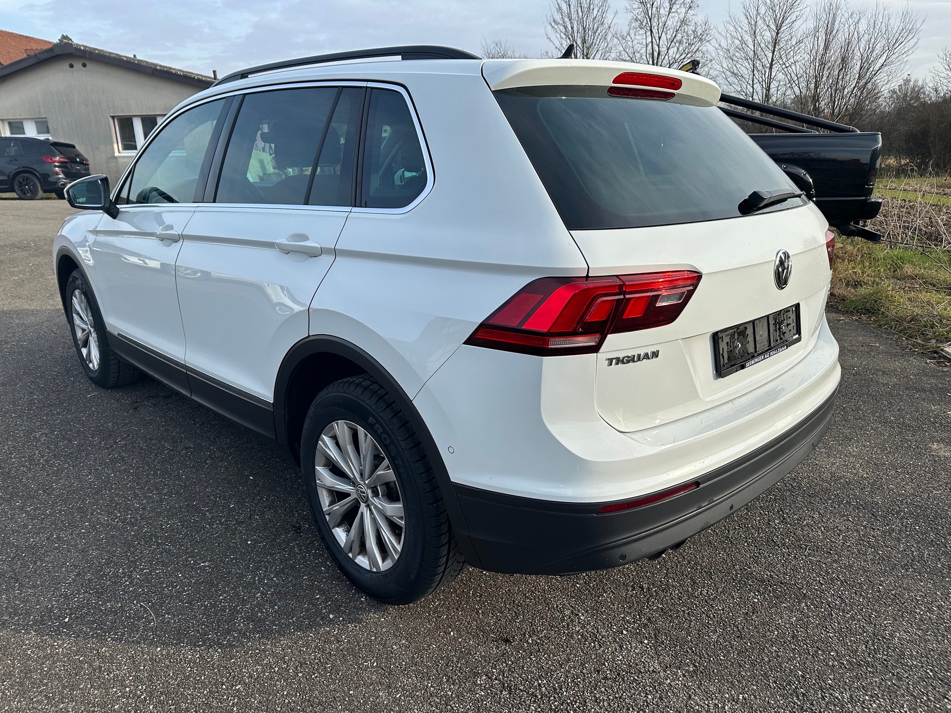 VW Tiguan 2.0 TDI SCR Highline 4Motion DSG-image-5