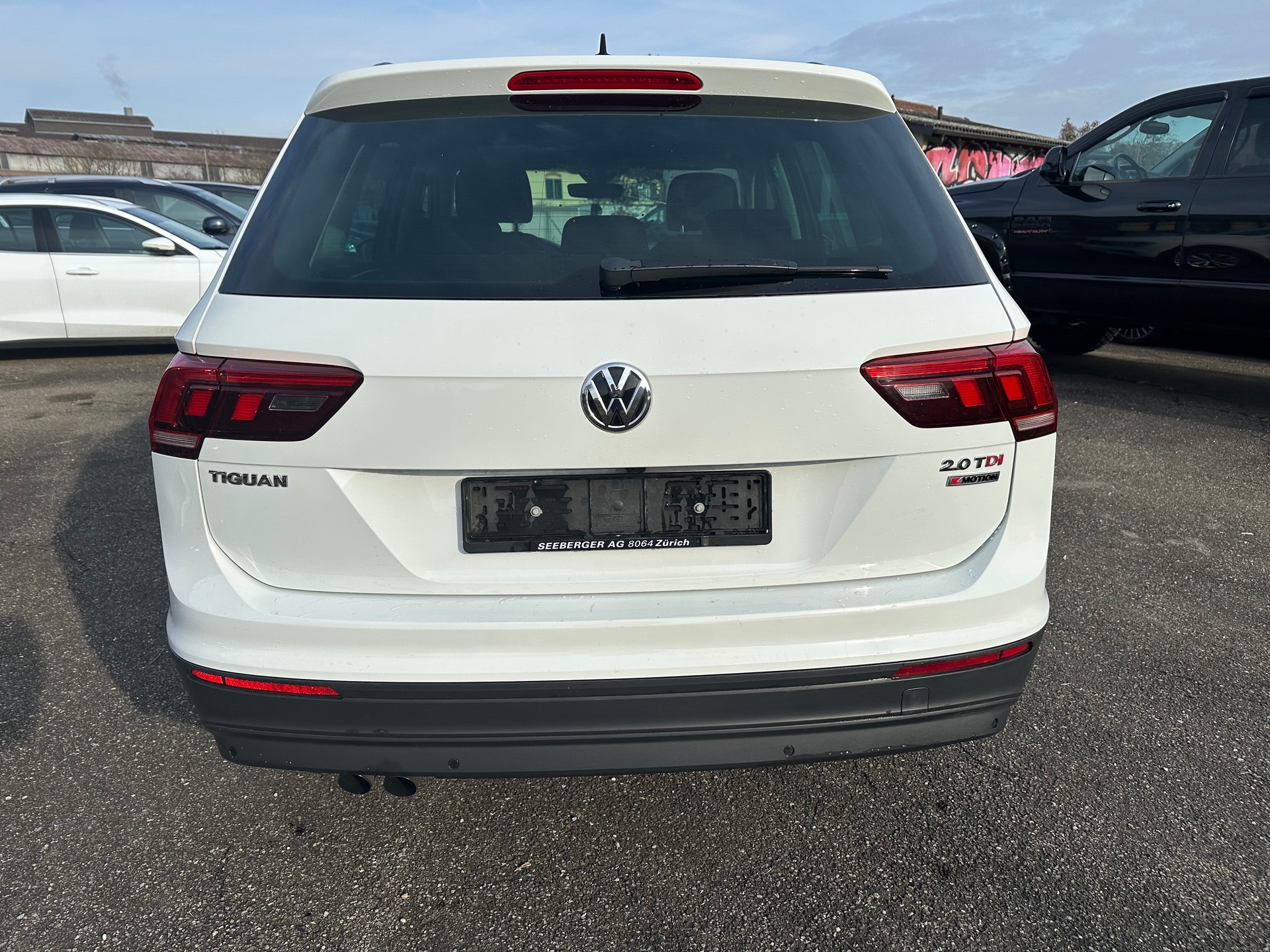 VW Tiguan 2.0 TDI SCR Highline 4Motion DSG-image-4